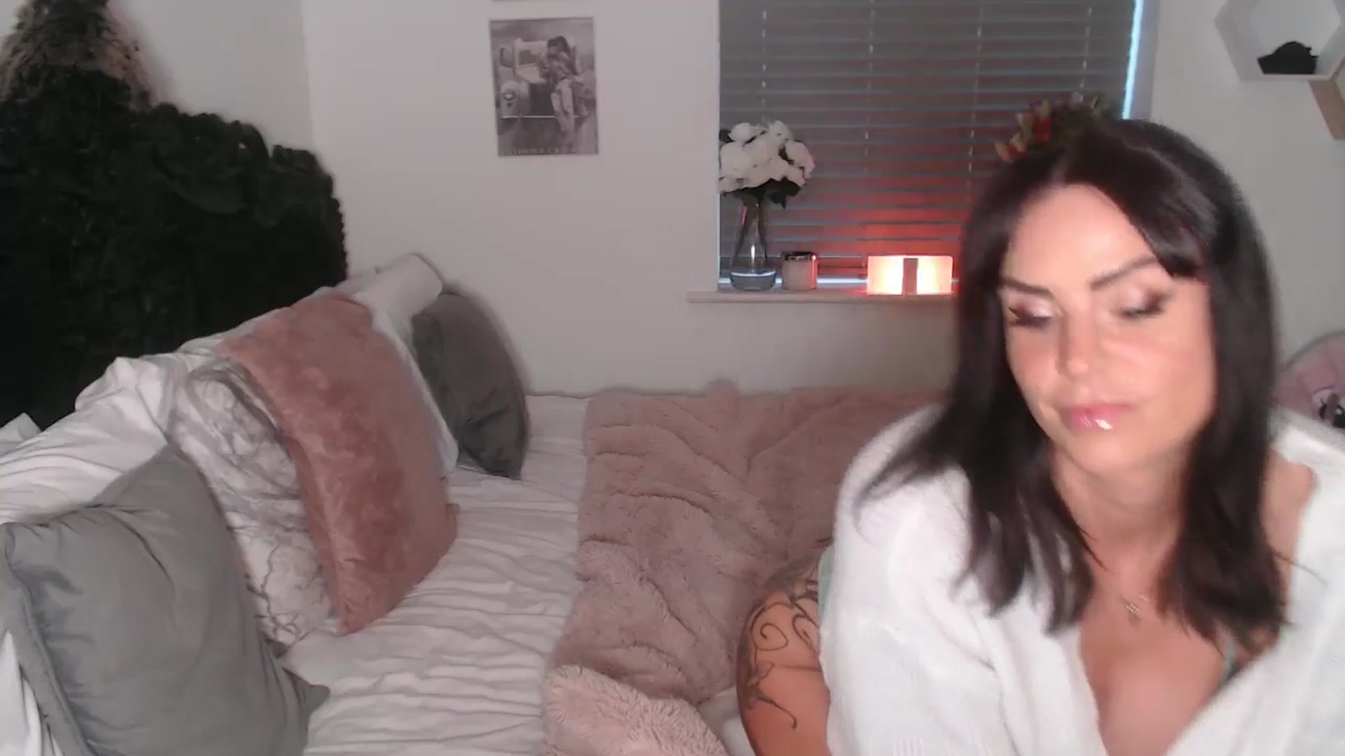 Gallery image thumbnail from Xbabe_Skyler's myfreecams stream on, 01/13/2026, 12:14 image 9 of 20