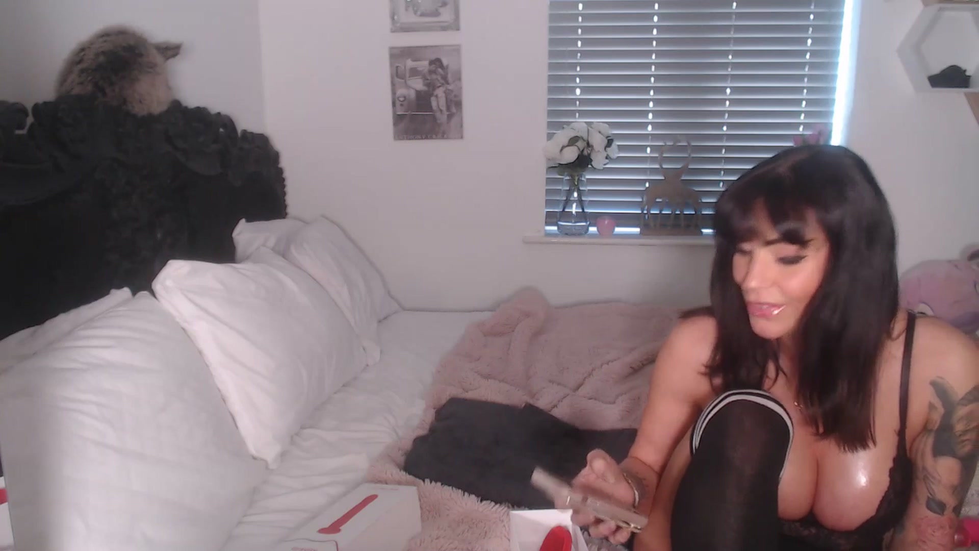 Gallery image thumbnail from Xbabe_Skyler's myfreecams stream on, 04/20/2026, 11:59 image 2 of 20