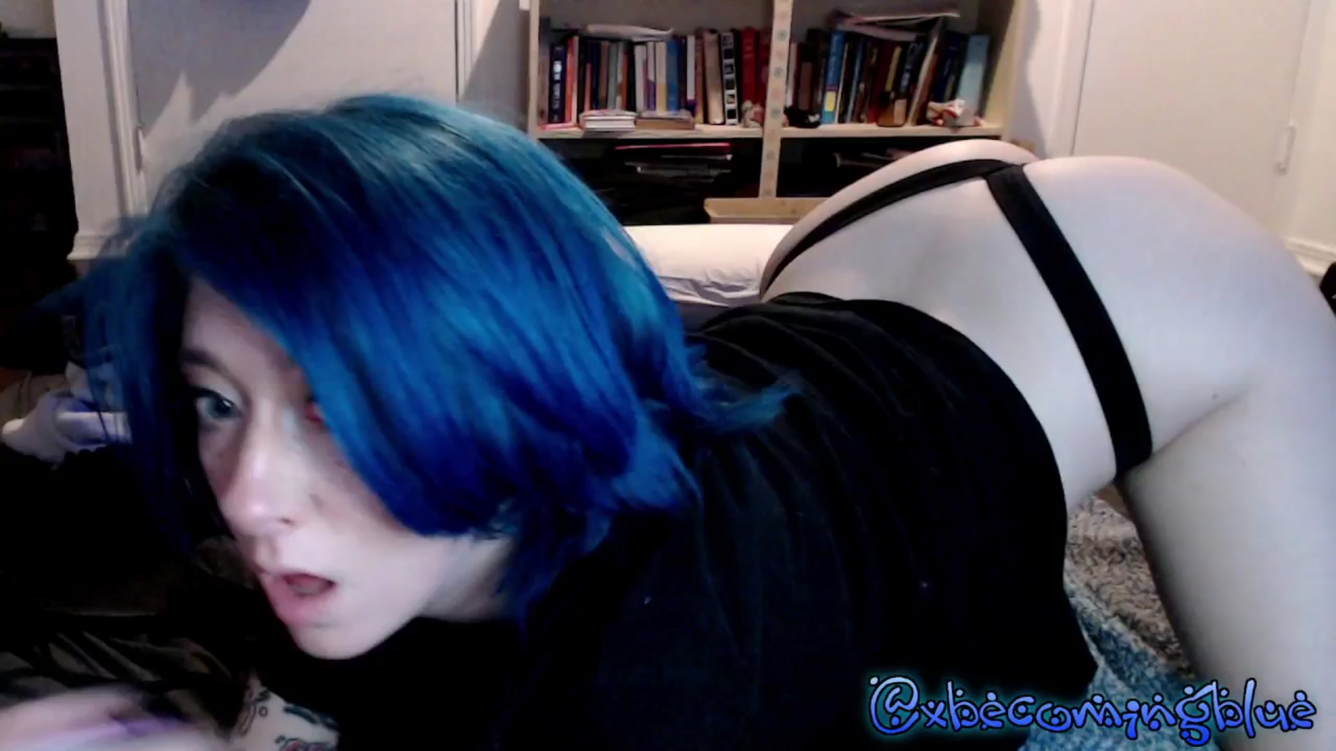 Gallery image thumbnail from Xbecomingblue's myfreecams stream on, 05/11/2025, 07:11 image 3 of 20