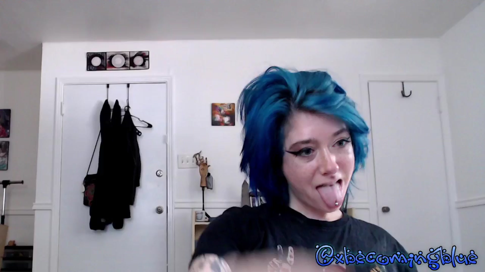Gallery image thumbnail from Xbecomingblue's myfreecams stream on, 05/11/2025, 16:03 image 8 of 20