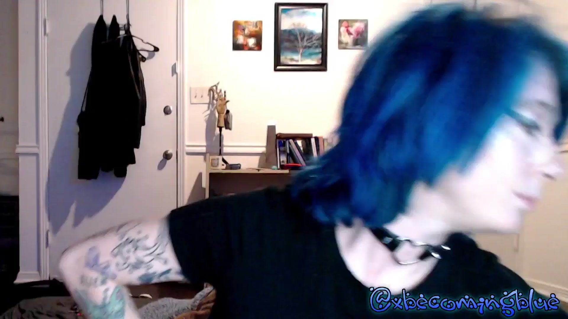 Gallery image thumbnail from Xbecomingblue's myfreecams stream on, 05/13/2025, 05:47 image 10 of 20