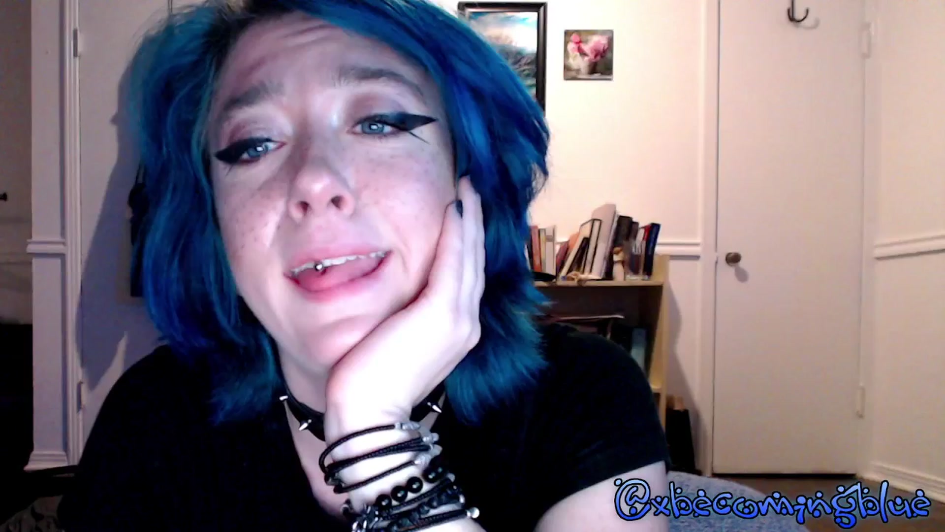 Gallery image thumbnail from Xbecomingblue's myfreecams stream on, 05/13/2025, 05:47 image 12 of 20