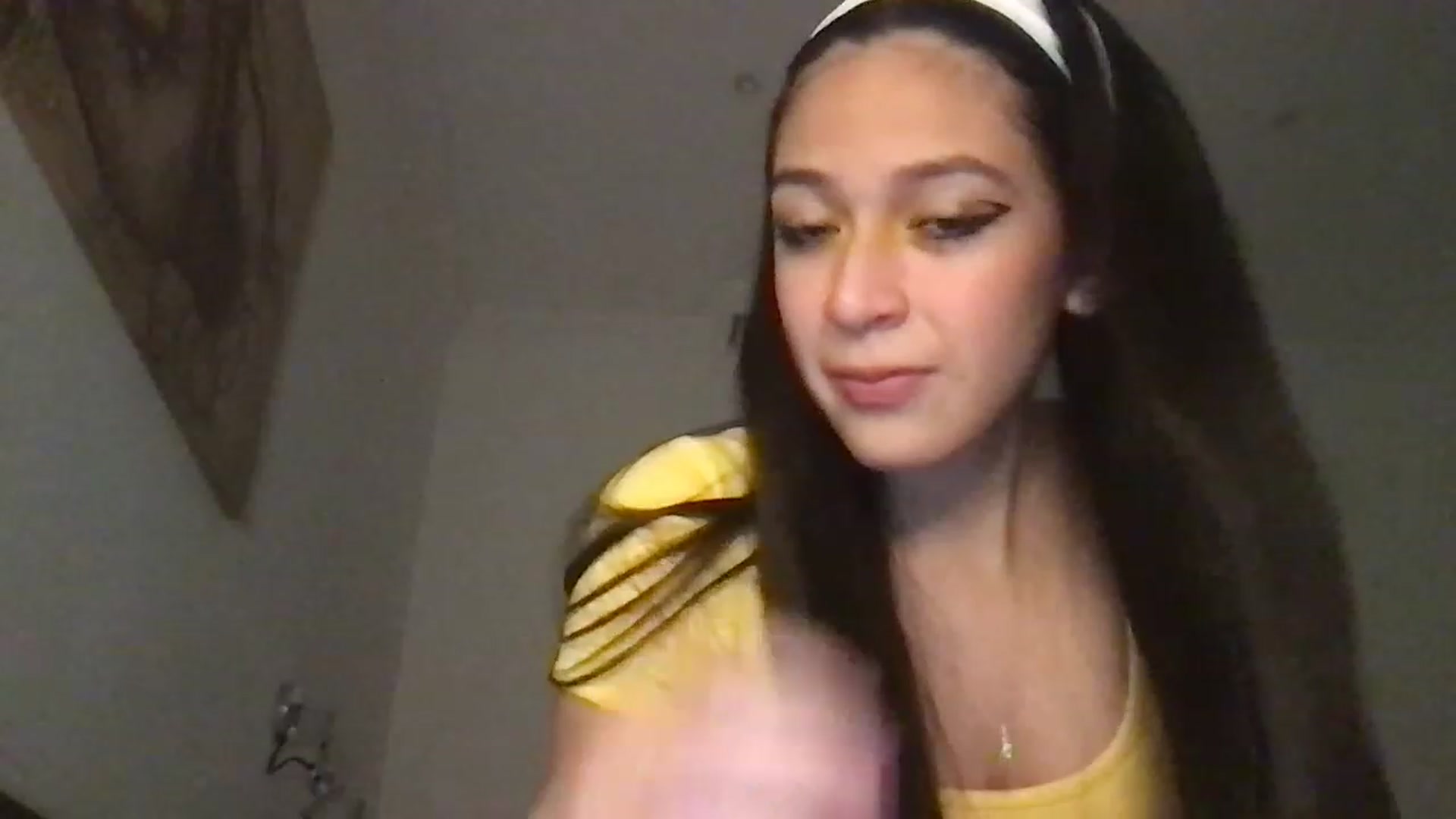 Gallery image thumbnail from XcatscontentX's myfreecams stream on, 11/16/2022, 18:49 image 19 of 20