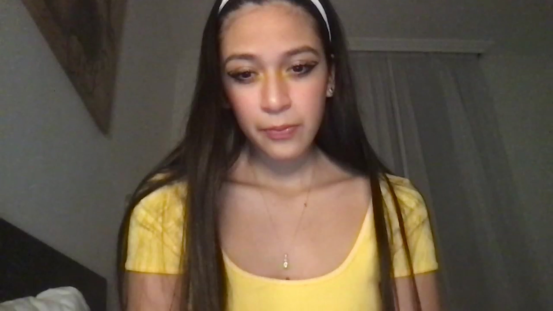 Gallery image thumbnail from XcatscontentX's myfreecams stream on, 11/16/2022, 18:49 image 5 of 20