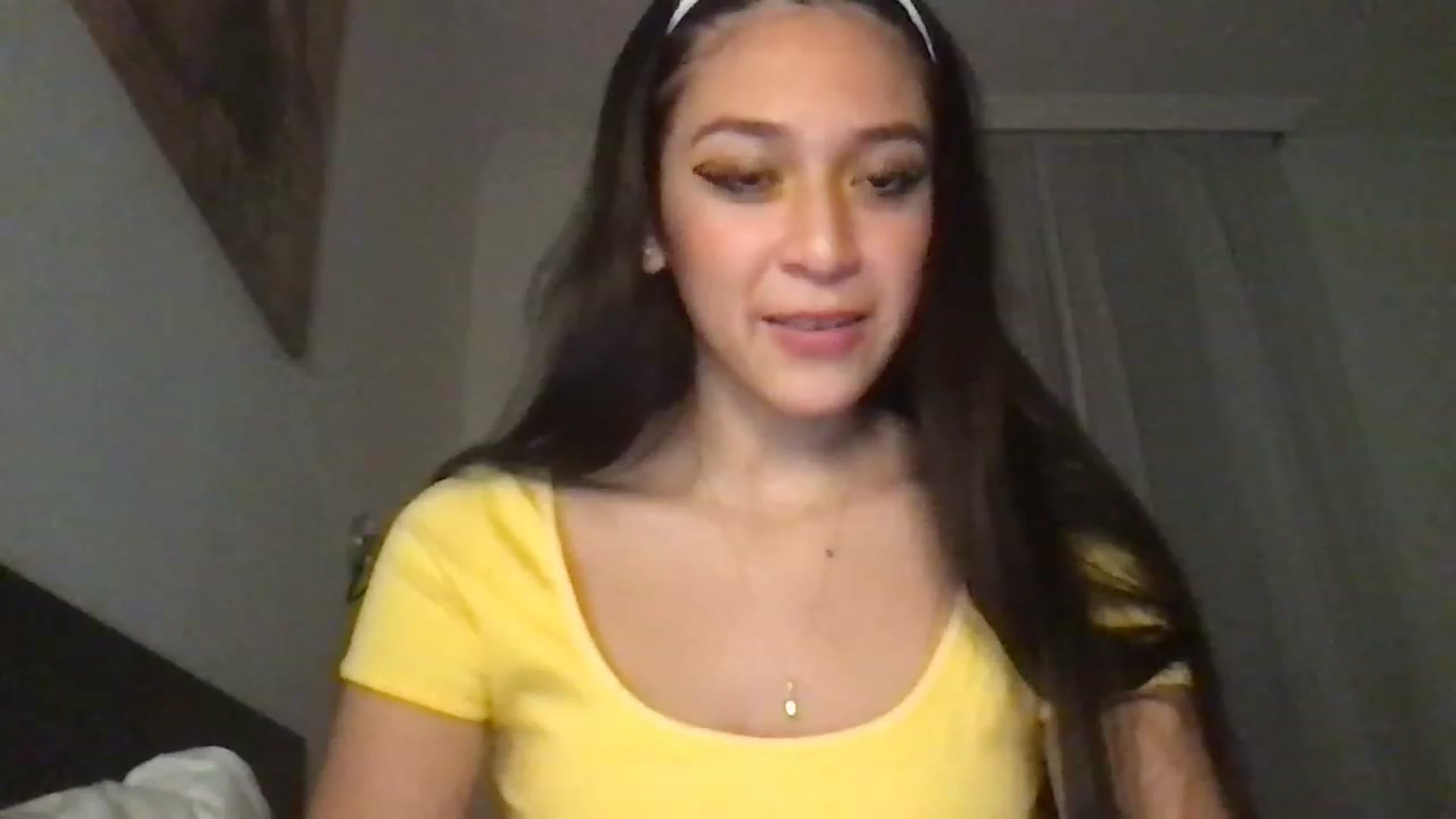 Gallery image thumbnail from XcatscontentX's myfreecams stream on, 11/16/2022, 18:49 image 9 of 20