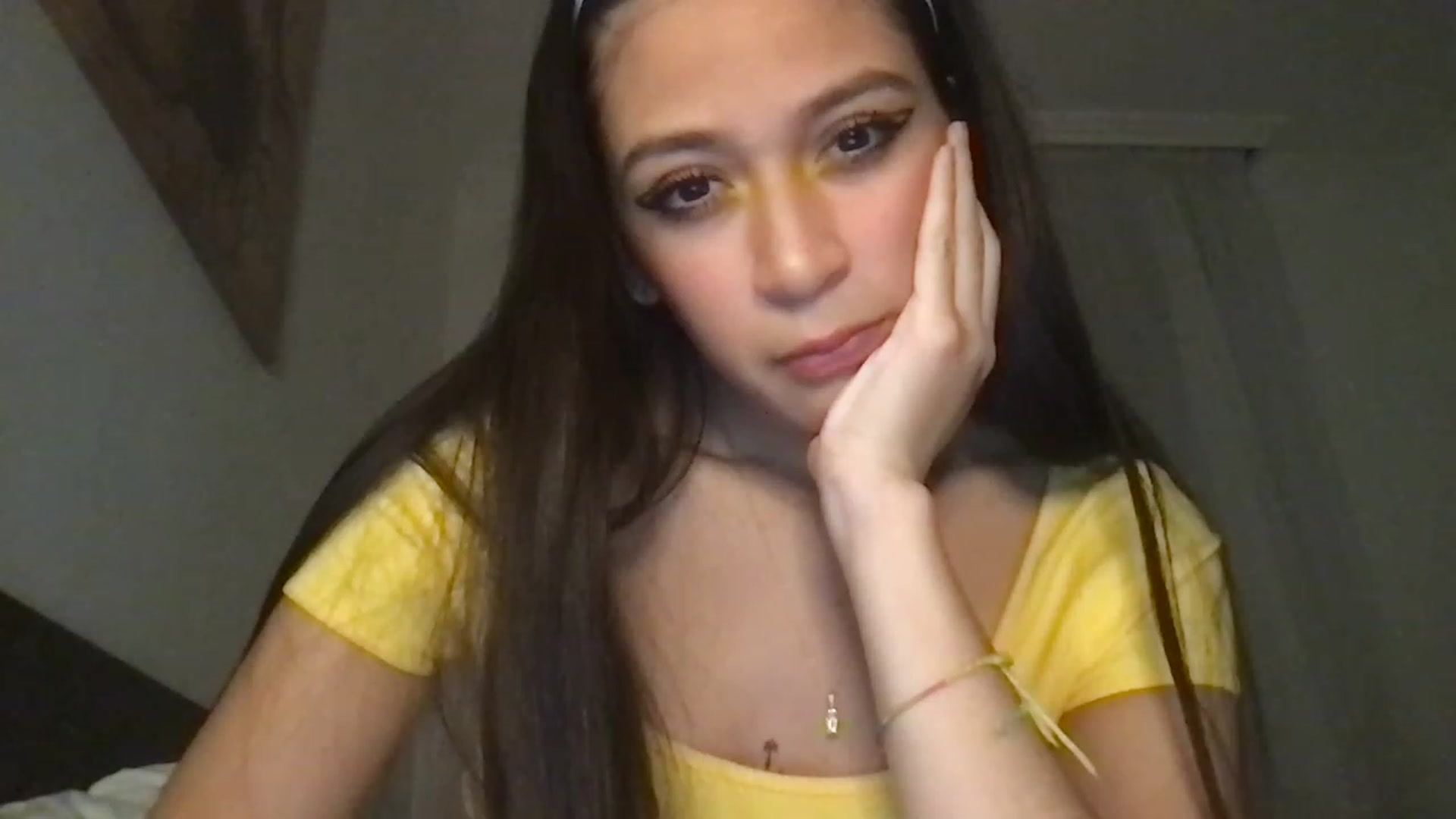 Gallery image thumbnail from XcatscontentX's myfreecams stream on, 11/16/2022, 18:49 image 6 of 20