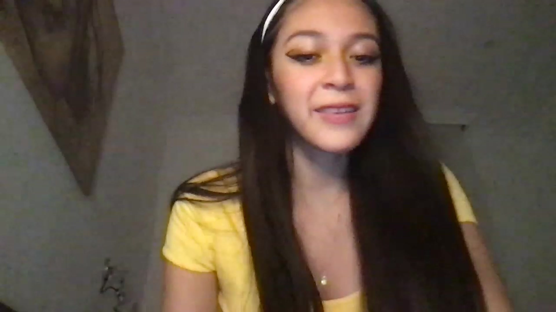 Gallery image thumbnail from XcatscontentX's myfreecams stream on, 11/16/2022, 18:49 image 18 of 20