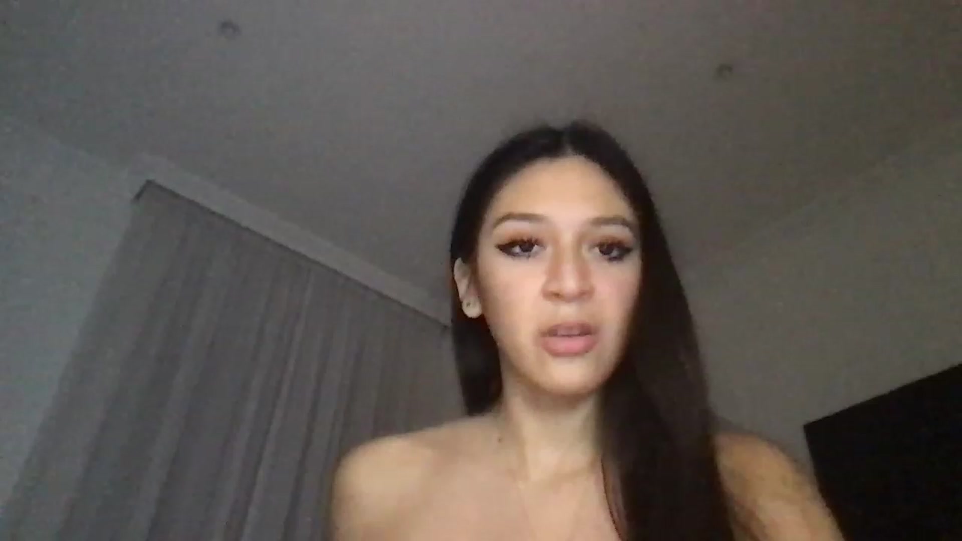 Gallery image thumbnail from XcatscontentX's myfreecams stream on, 11/17/2022, 17:50 image 12 of 20