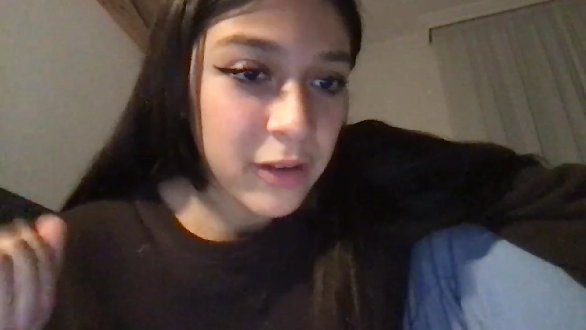 Gallery image thumbnail from XcatscontentX's myfreecams stream on, 11/20/2022, 21:02 image 16 of 20