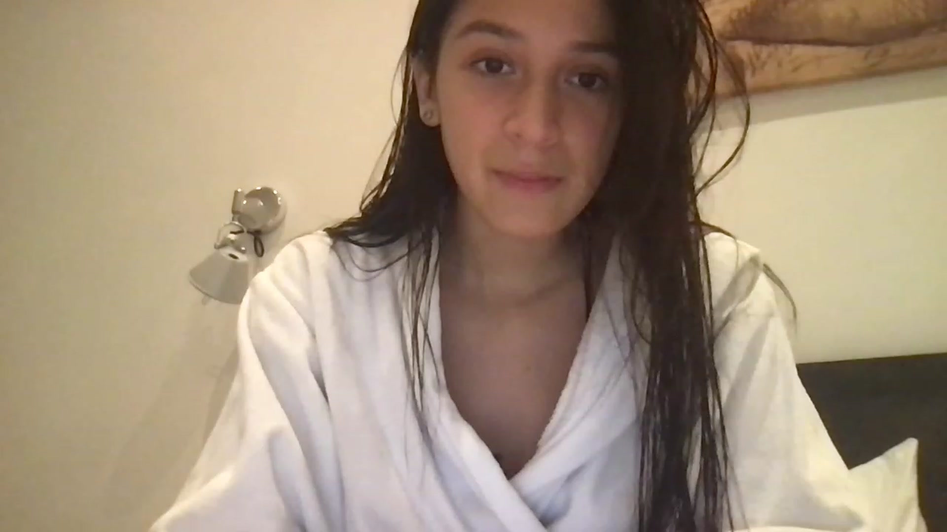 Gallery image thumbnail from XcatscontentX's myfreecams stream on, 12/08/2022, 21:35 image 3 of 20