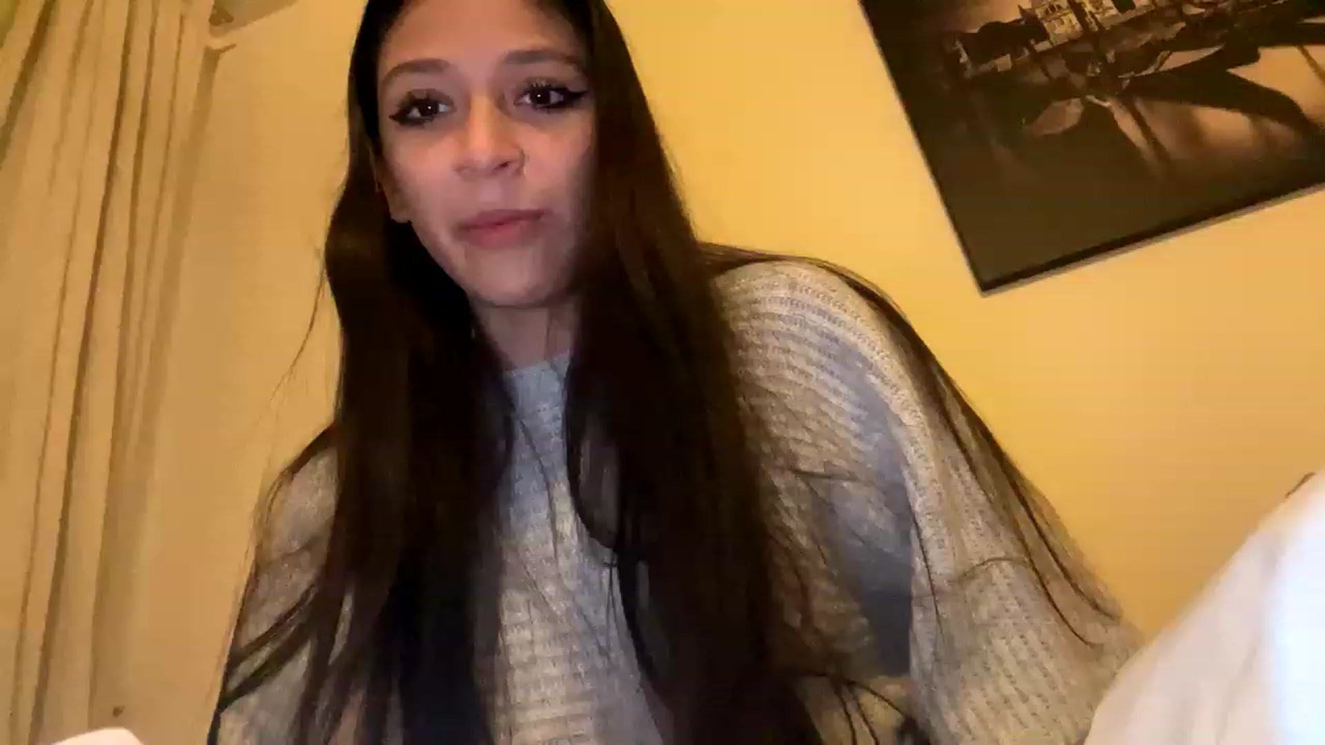 Gallery image thumbnail from XcatscontentX's myfreecams stream on, 12/12/2022, 21:35 image 13 of 20