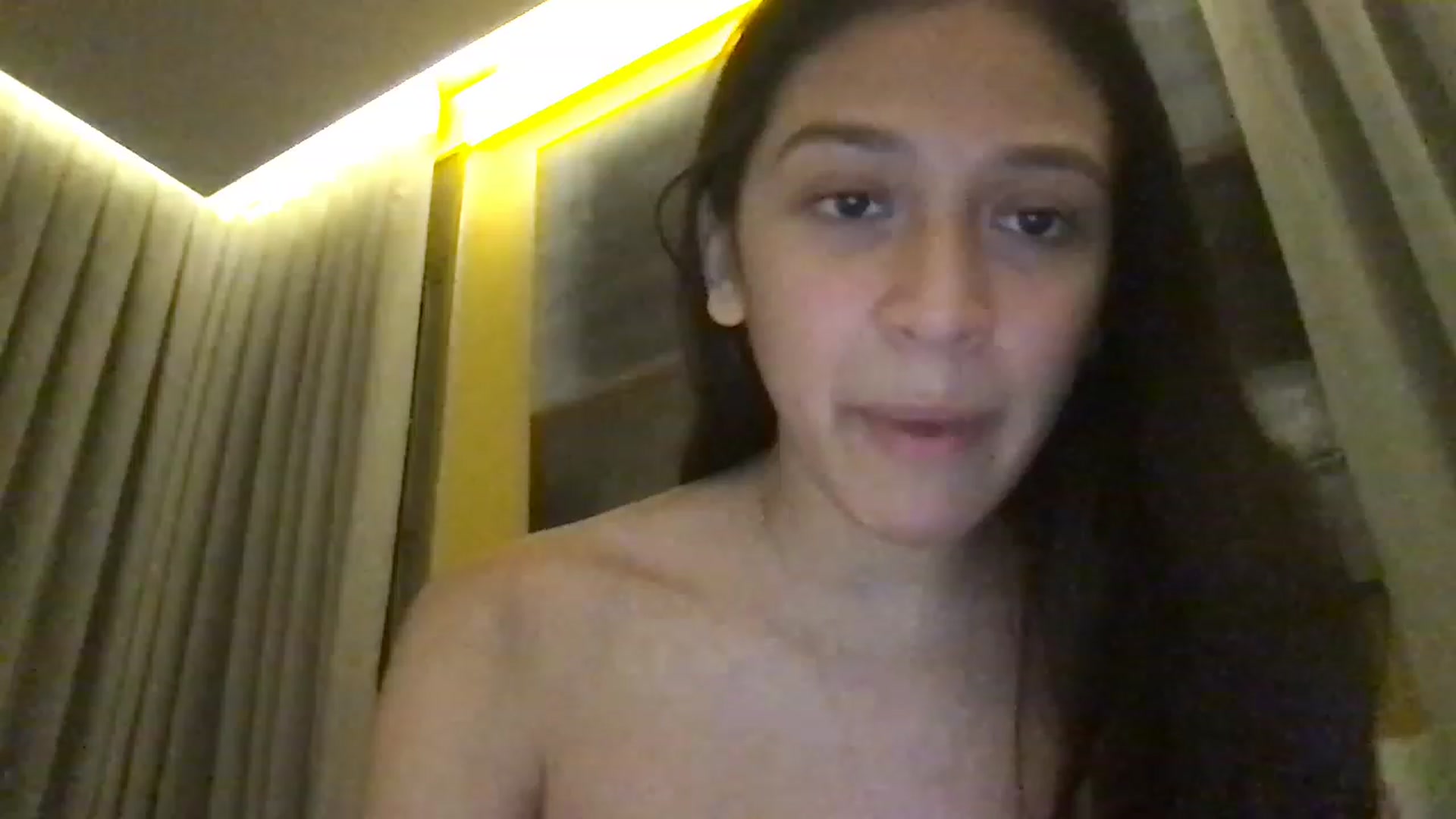Gallery image thumbnail from XcatscontentX's myfreecams stream on, 01/12/2023, 20:40 image 19 of 20