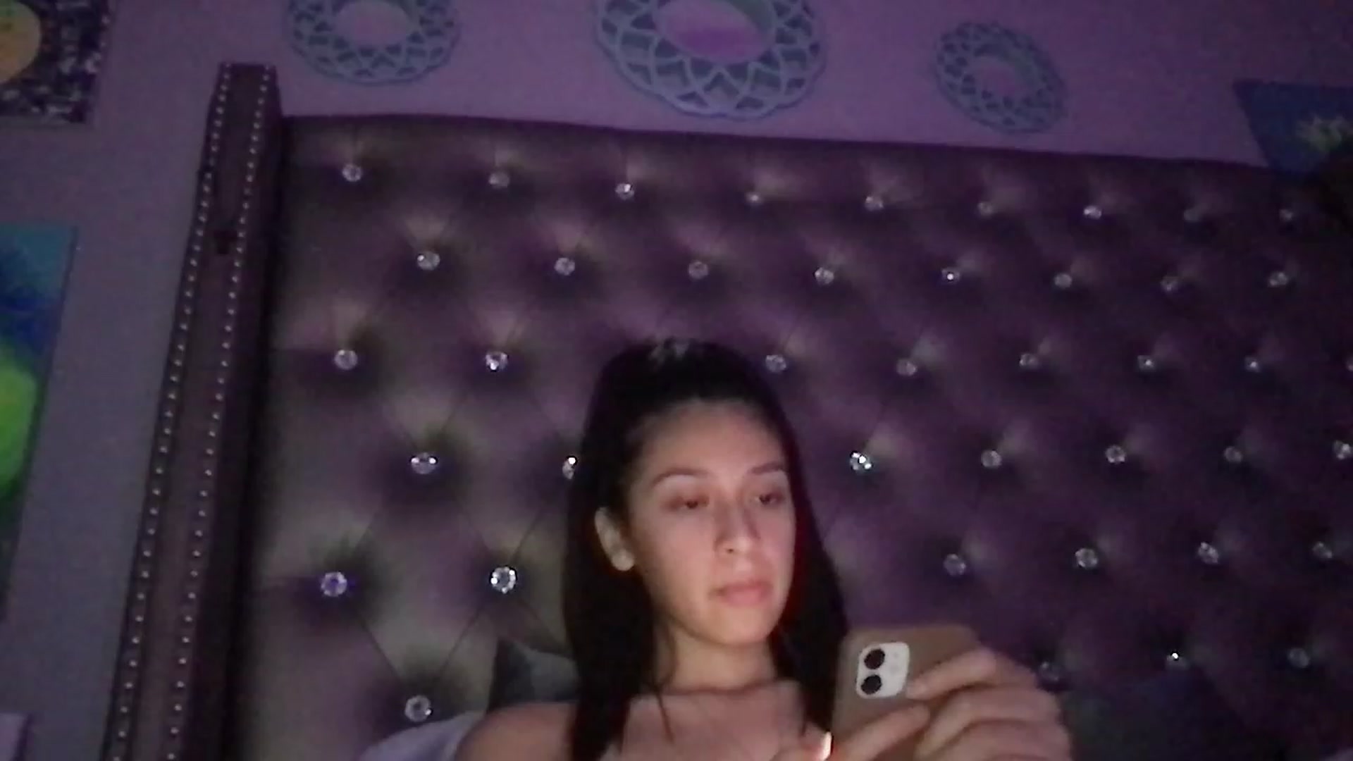Gallery image thumbnail from XcatscontentX's myfreecams stream on, 04/03/2023, 03:21 image 11 of 20