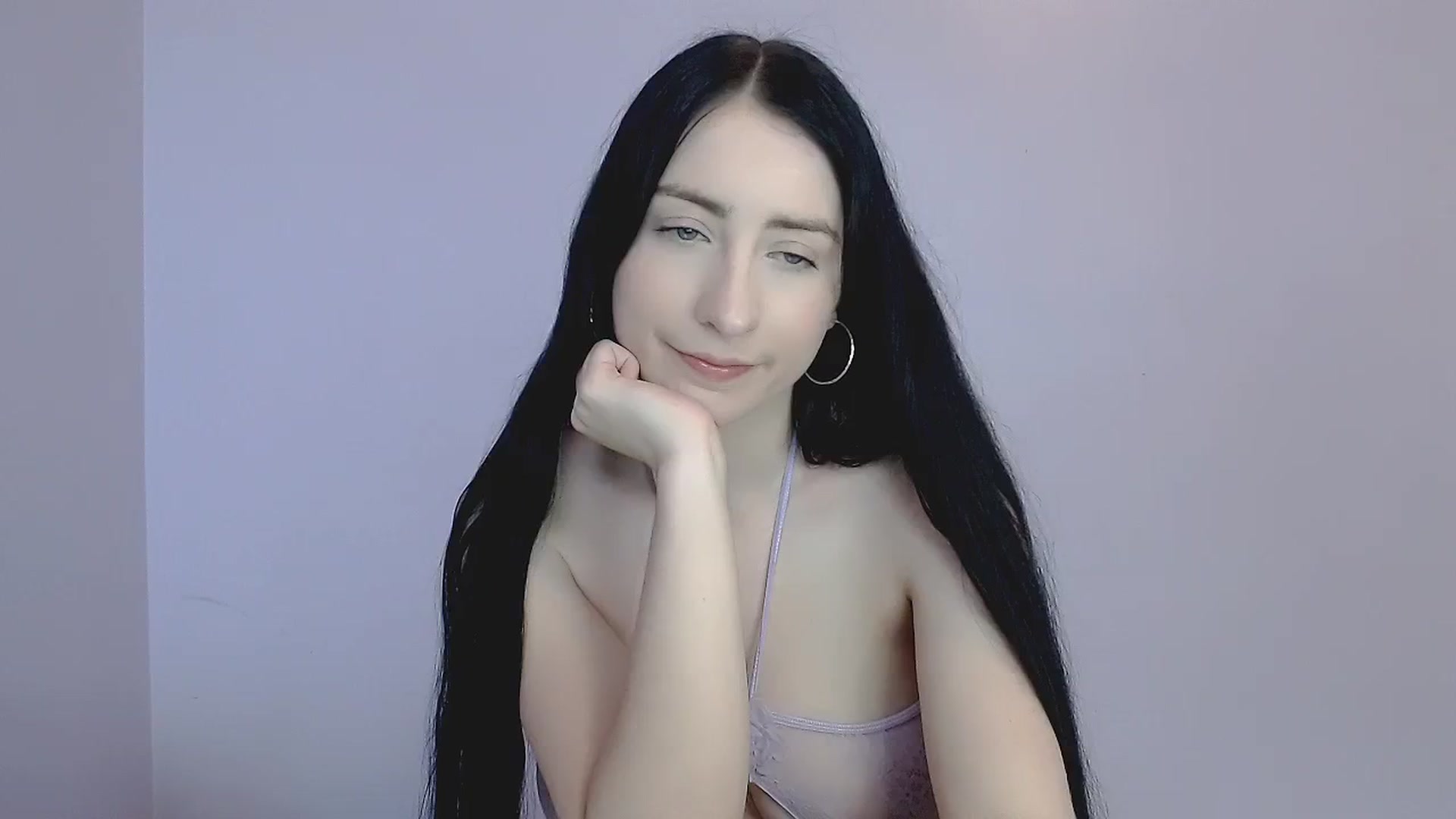 Gallery image thumbnail from Xemilyxalicex's myfreecams stream on, 10/29/2024, 20:09 image 10 of 20