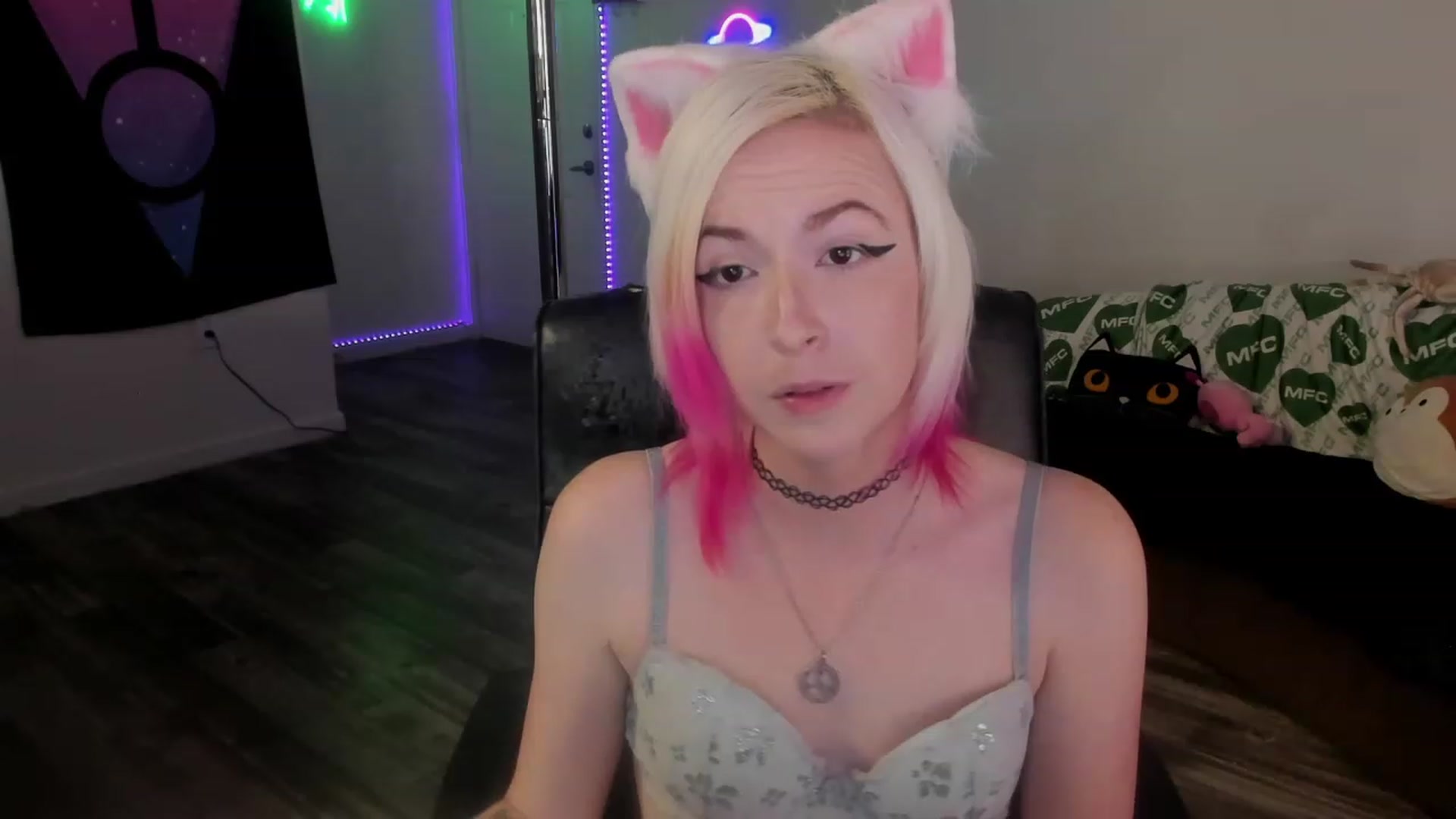 Gallery image thumbnail from Xena_saturn's myfreecams stream on, 01/23/2023, 03:30 image 16 of 20