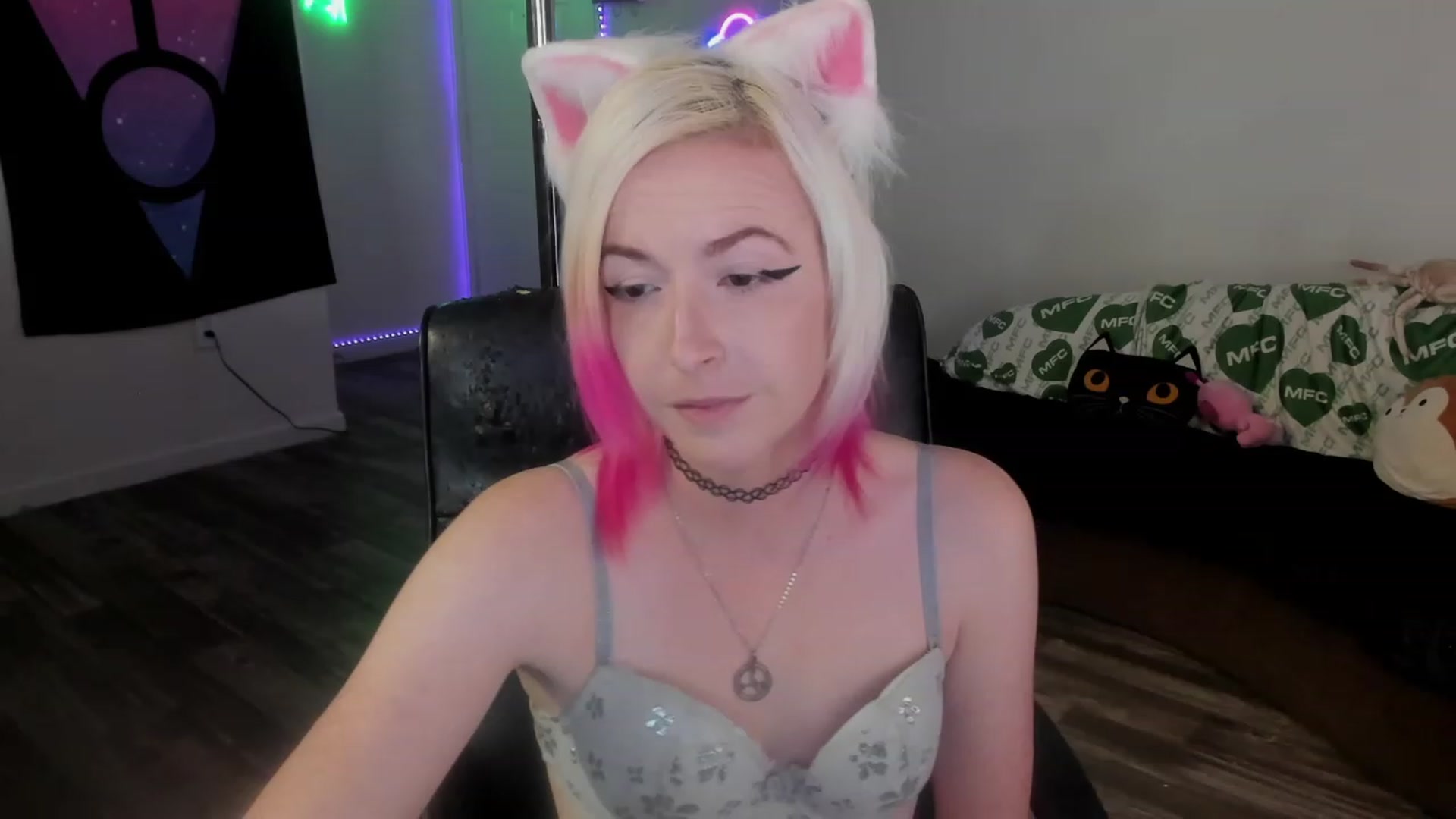Gallery image thumbnail from Xena_saturn's myfreecams stream on, 01/23/2023, 03:30 image 15 of 20