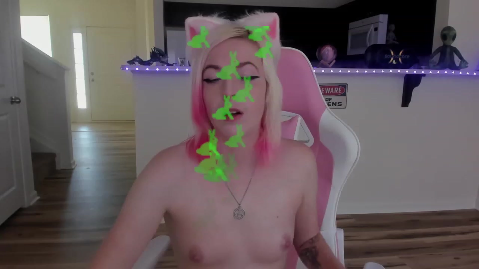 Gallery image thumbnail from Xena_saturn's myfreecams stream on, 07/10/2023, 24:01 image 9 of 20