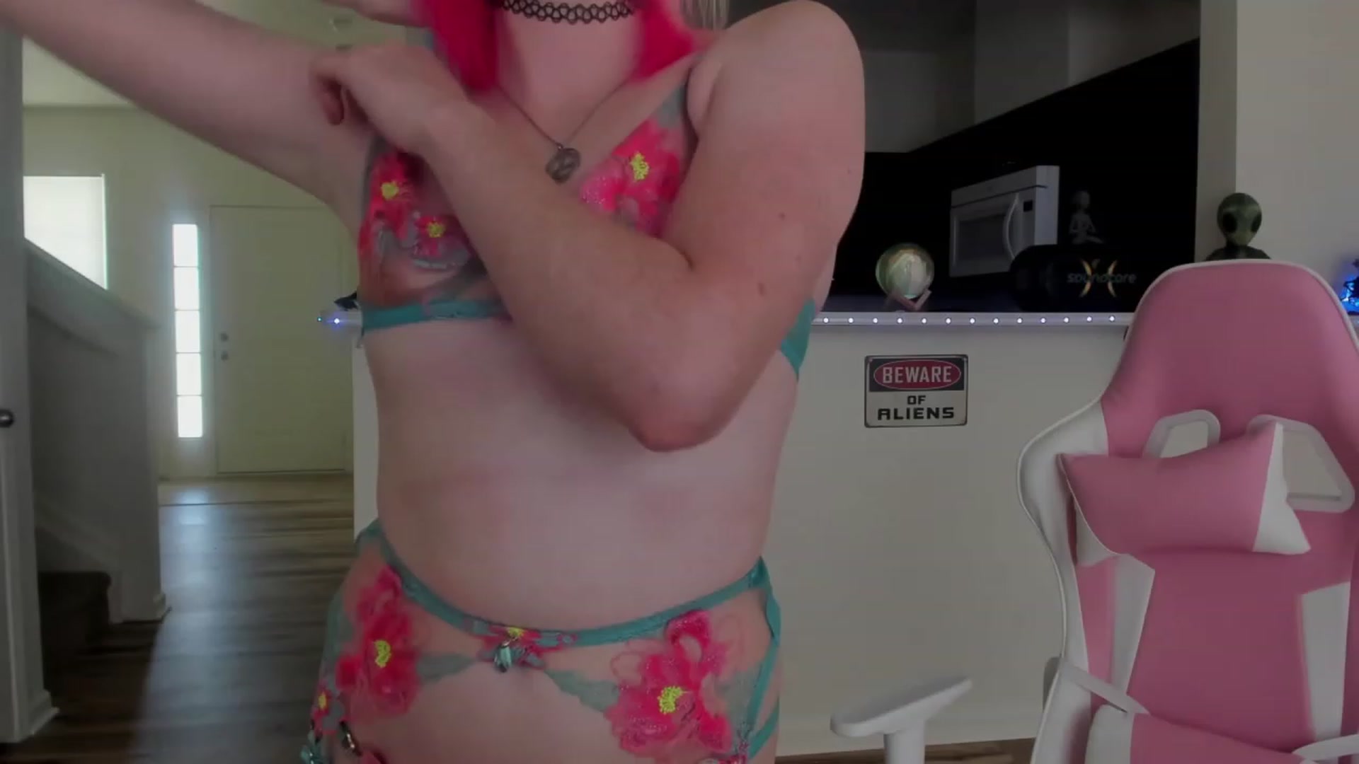 Gallery image thumbnail from Xena_saturn's myfreecams stream on, 07/23/2023, 22:00 image 13 of 20