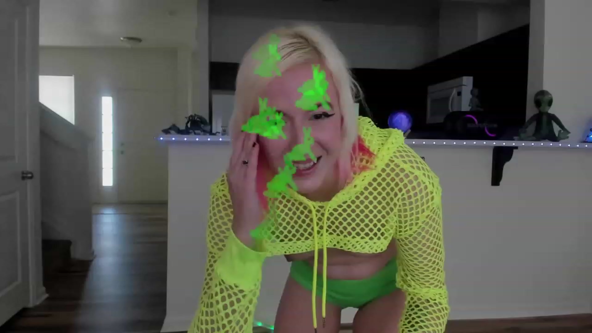 Gallery image thumbnail from Xena_saturn's myfreecams stream on, 08/05/2023, 22:34 image 6 of 20