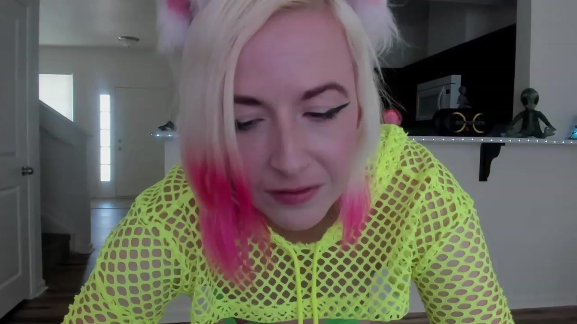 Gallery image thumbnail from Xena_saturn's myfreecams stream on, 08/05/2023, 22:34 image 8 of 20