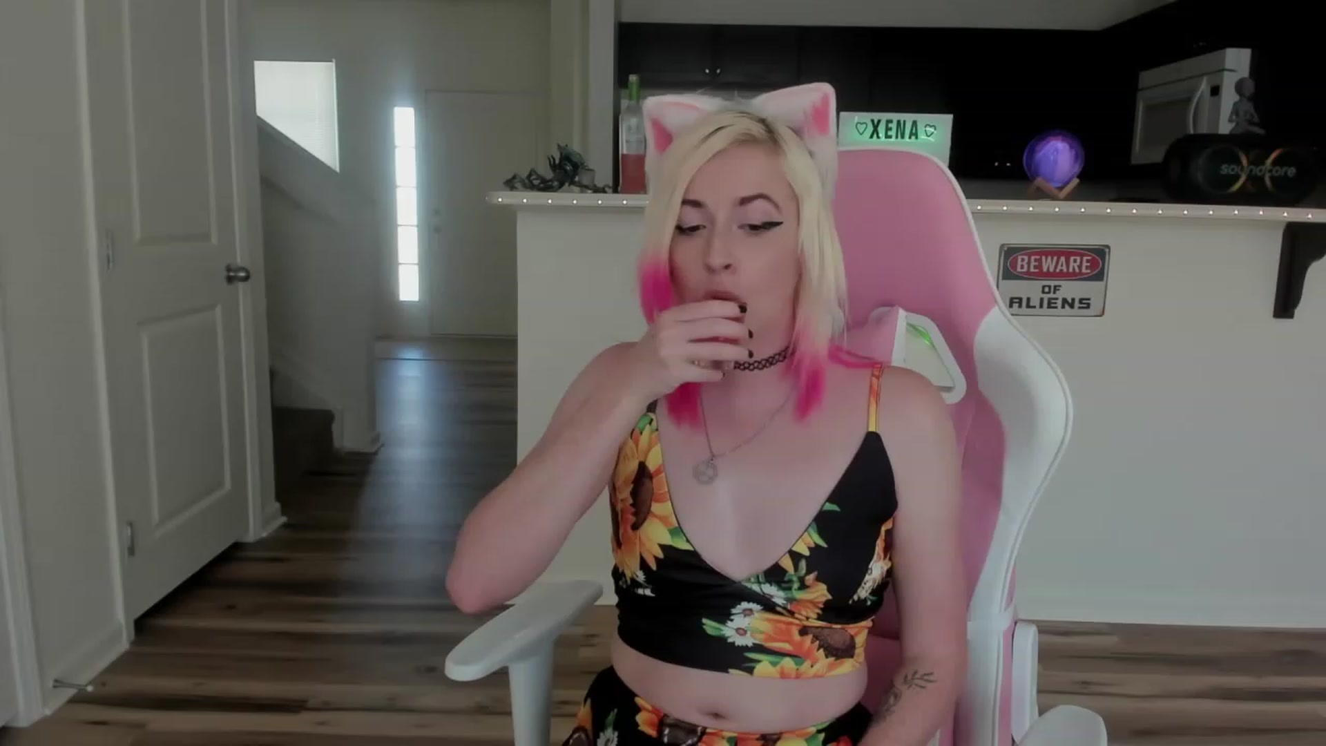 Gallery image thumbnail from Xena_saturn's myfreecams stream on, 08/12/2023, 20:56 image 6 of 20