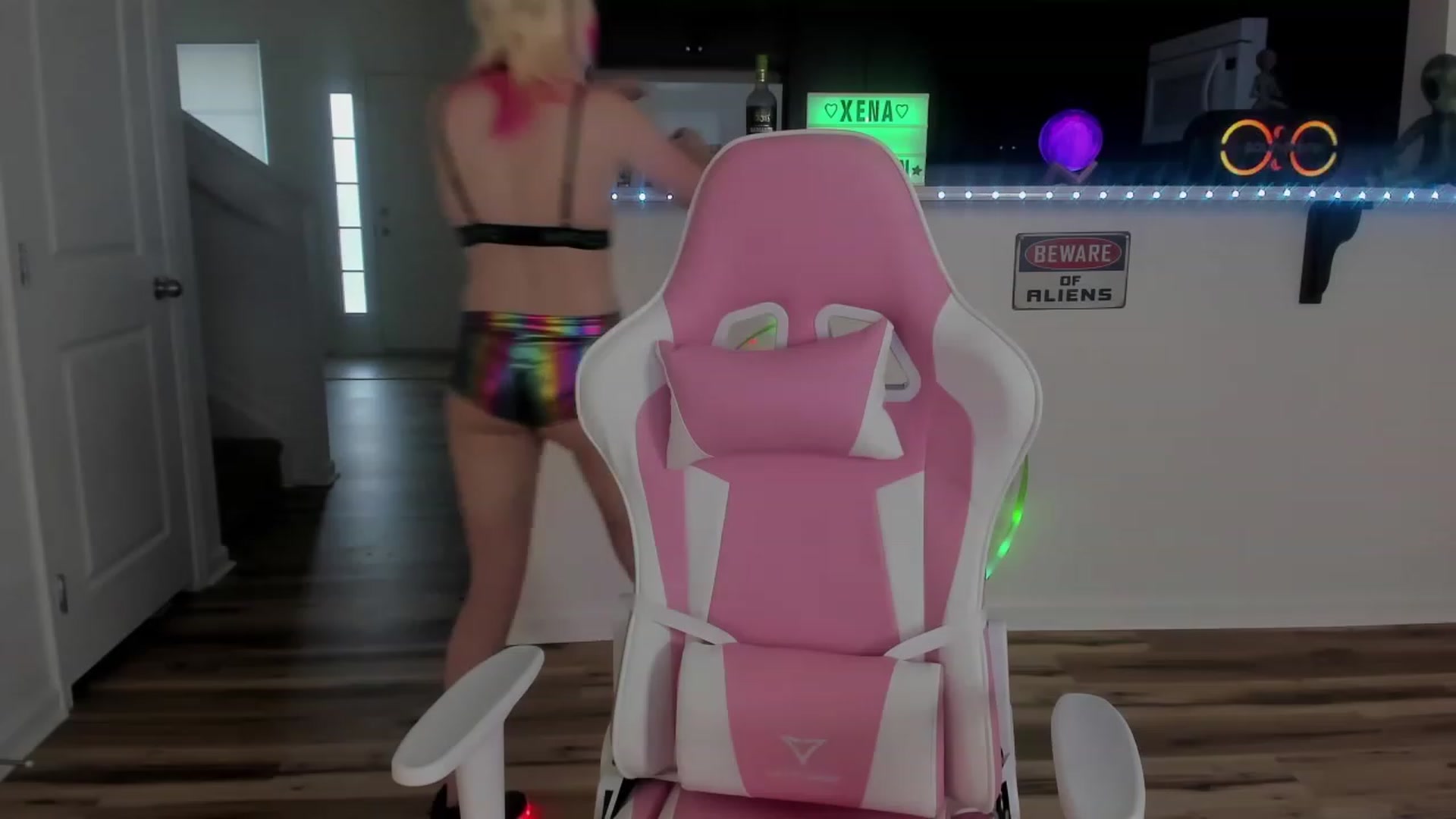 Gallery image thumbnail from Xena_saturn's myfreecams stream on, 08/18/2023, 01:26 image 7 of 20
