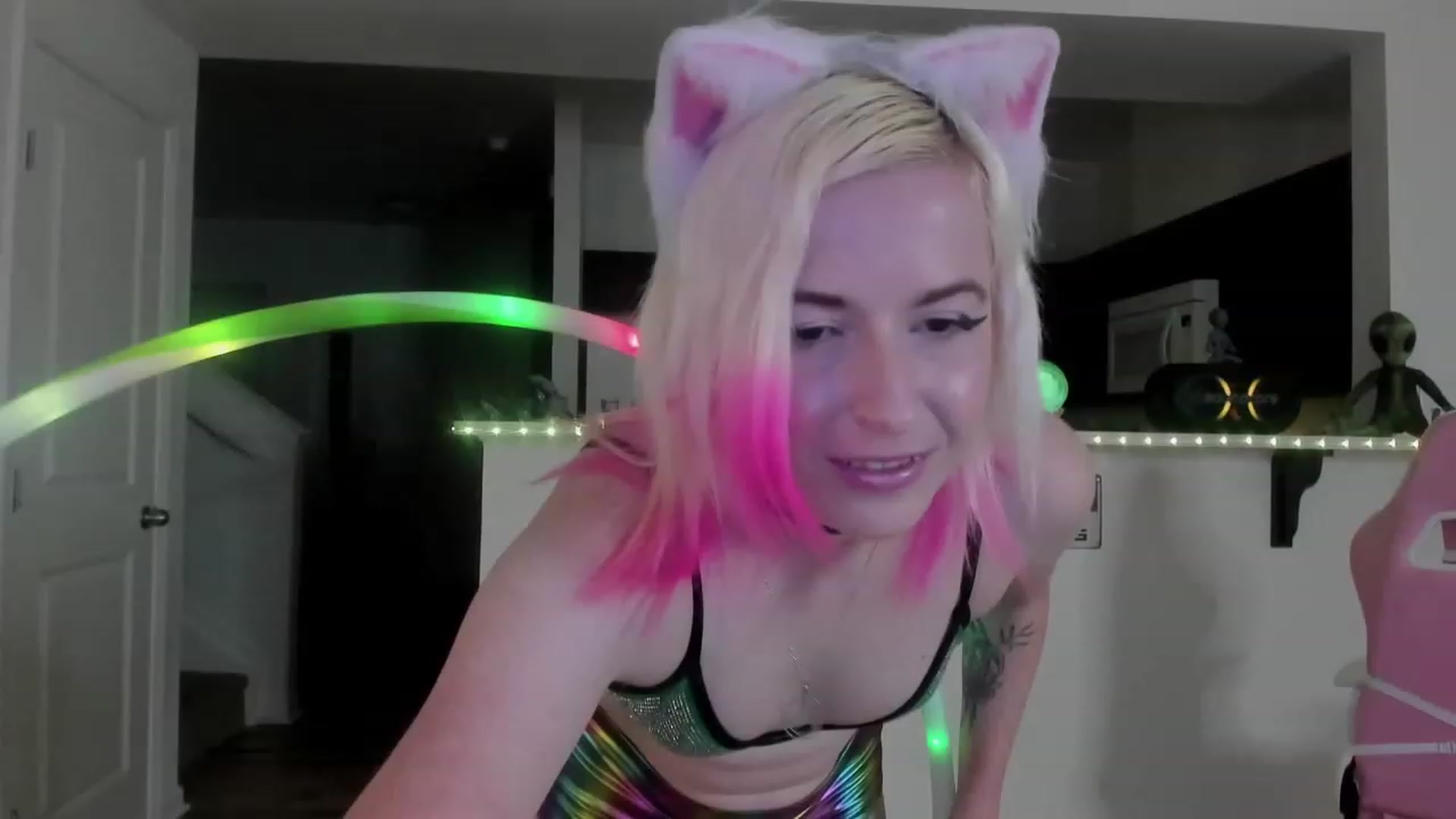 Gallery image thumbnail from Xena_saturn's myfreecams stream on, 08/18/2023, 02:55 image 19 of 20