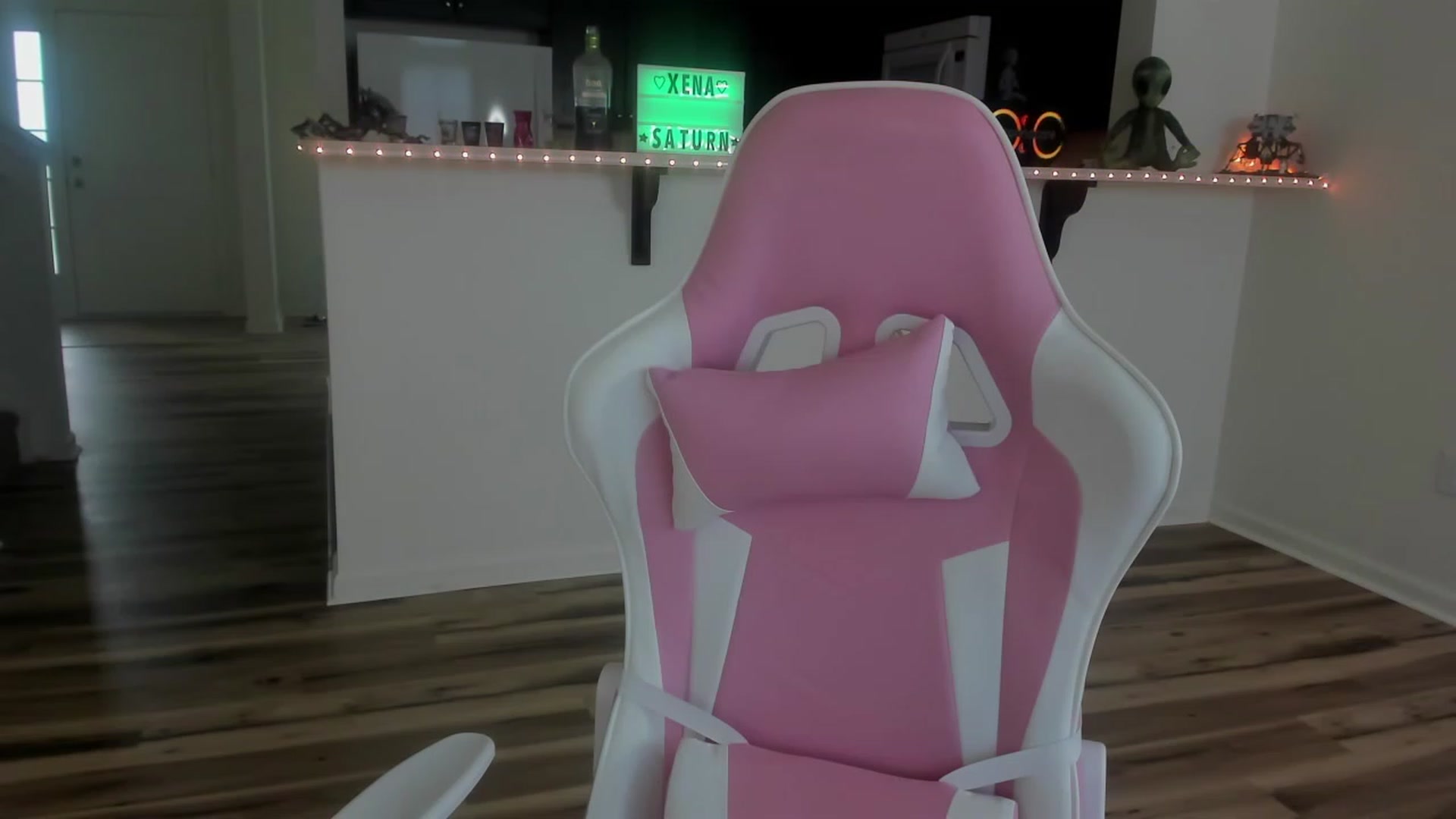 Gallery image thumbnail from Xena_saturn's myfreecams stream on, 09/08/2023, 01:00 image 11 of 20