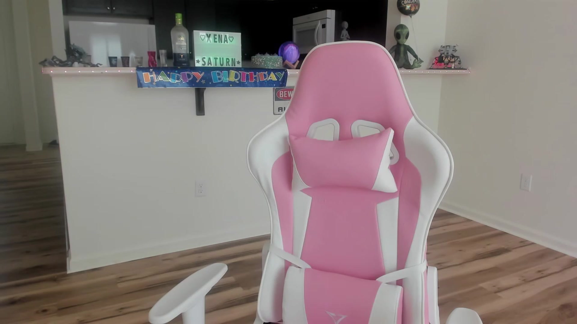 Gallery image thumbnail from Xena_saturn's myfreecams stream on, 09/15/2023, 21:51 image 1 of 20