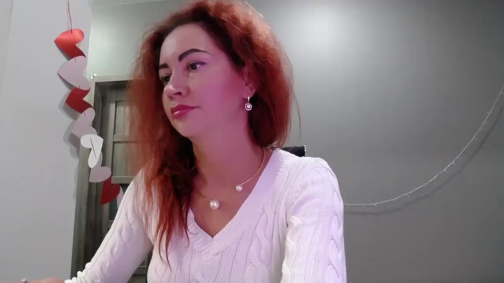 Gallery image thumbnail from XeniaMilf's myfreecams stream on, 10/21/2025, 14:38 image 17 of 20