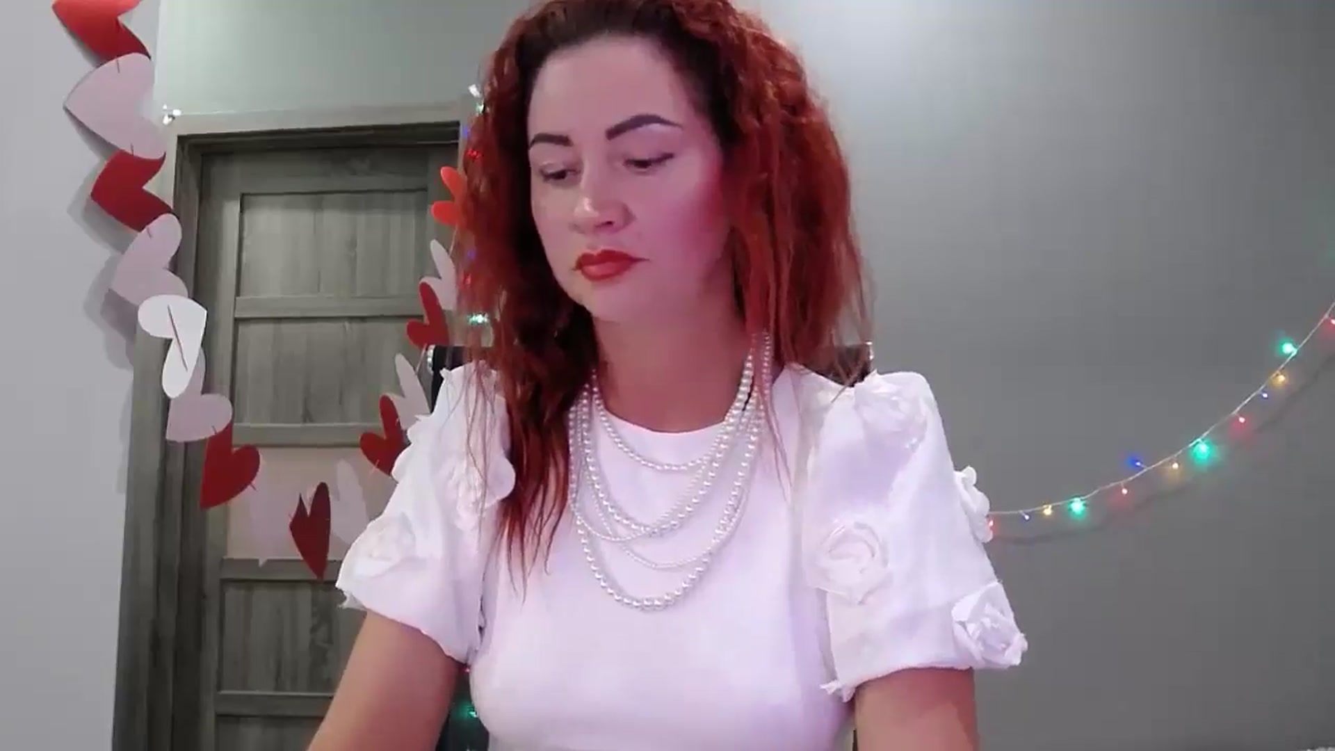 Gallery image thumbnail from XeniaMilf's myfreecams stream on, 10/22/2025, 13:37 image 16 of 20