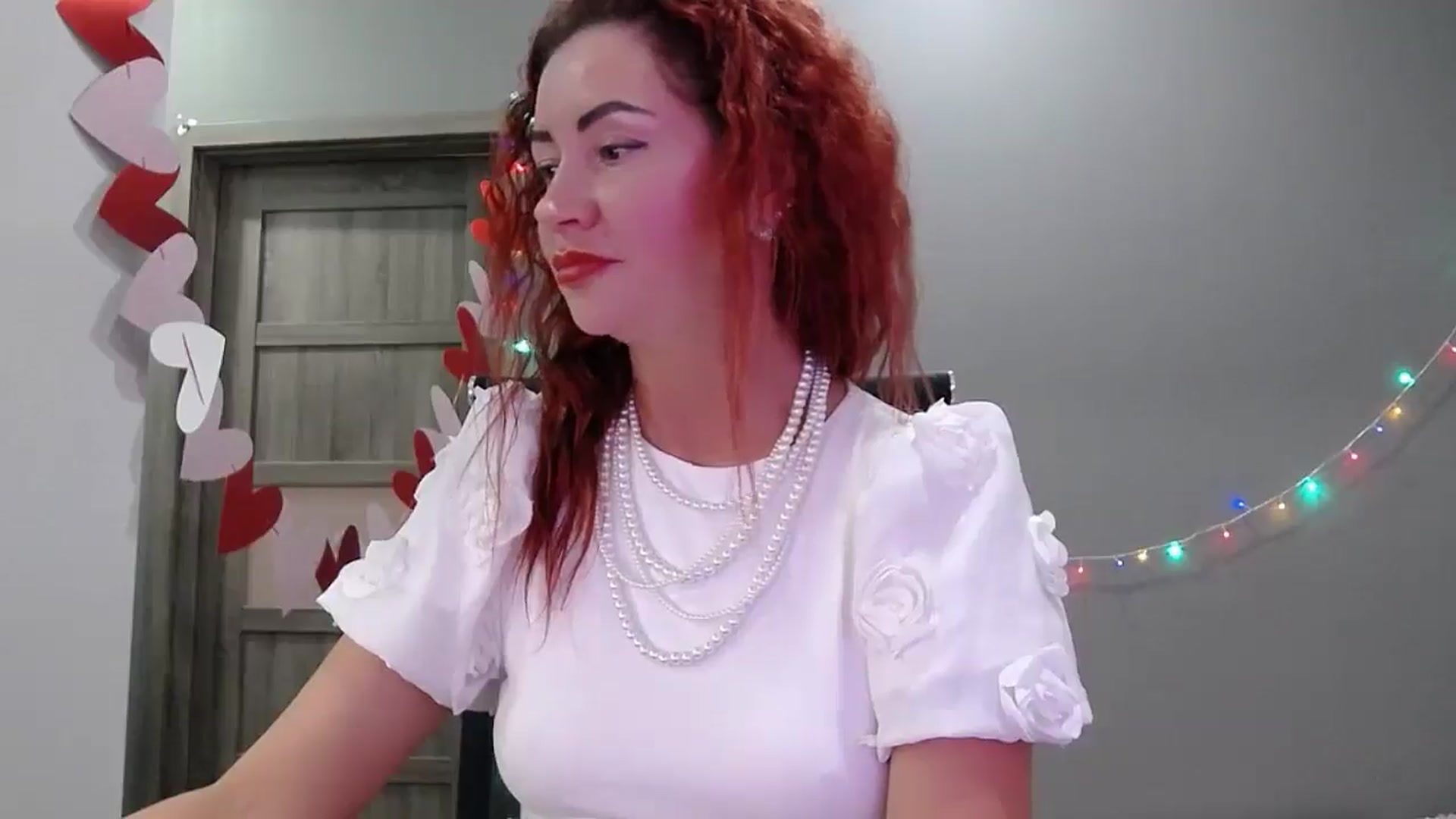 Gallery image thumbnail from XeniaMilf's myfreecams stream on, 10/22/2025, 13:37 image 15 of 20