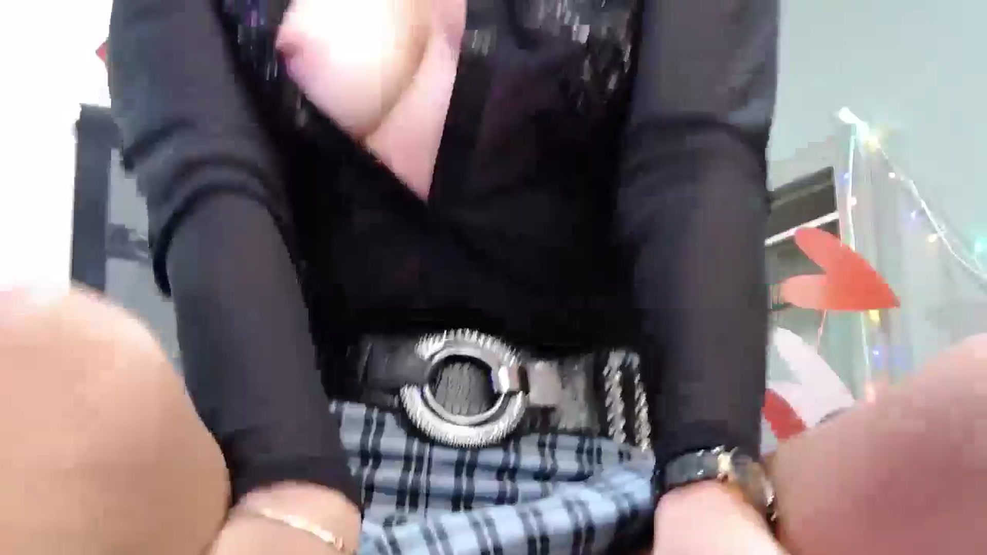 Gallery image thumbnail from XeniaMilf's myfreecams stream on, 10/24/2025, 12:47 image 9 of 20