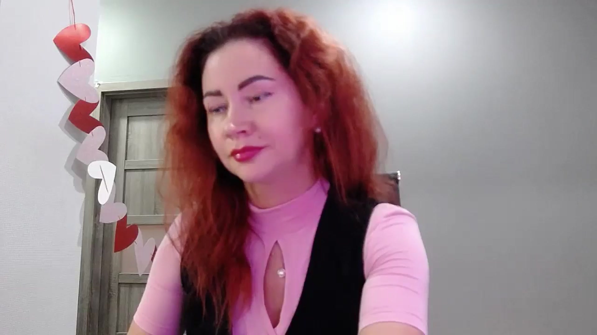Gallery image thumbnail from XeniaMilf's myfreecams stream on, 10/28/2025, 13:45 image 6 of 20
