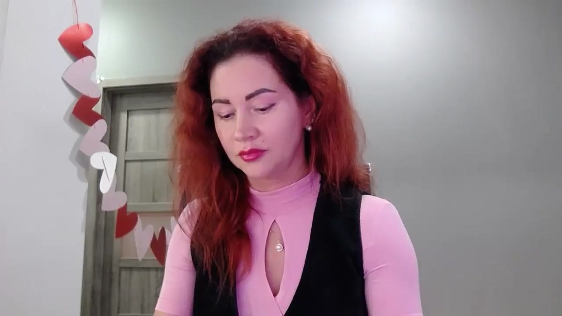Gallery image thumbnail from XeniaMilf's myfreecams stream on, 10/28/2025, 13:45 image 7 of 20