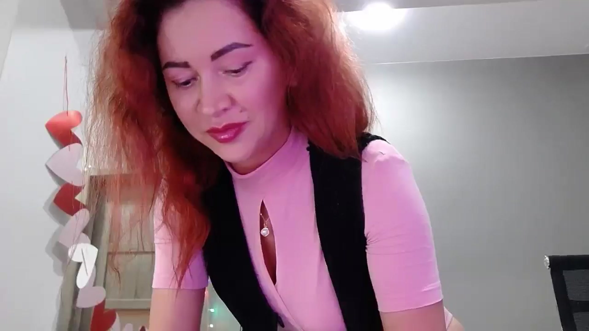 Gallery image thumbnail from XeniaMilf's myfreecams stream on, 10/28/2025, 14:27 image 20 of 20