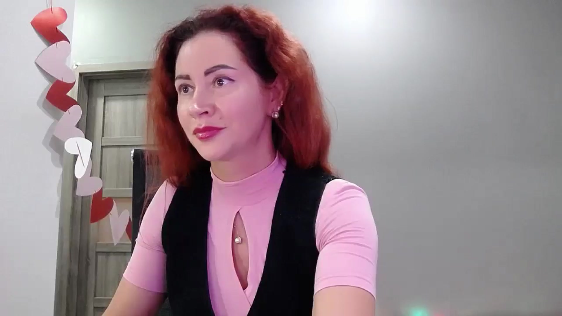 Gallery image thumbnail from XeniaMilf's myfreecams stream on, 10/28/2025, 14:27 image 14 of 20