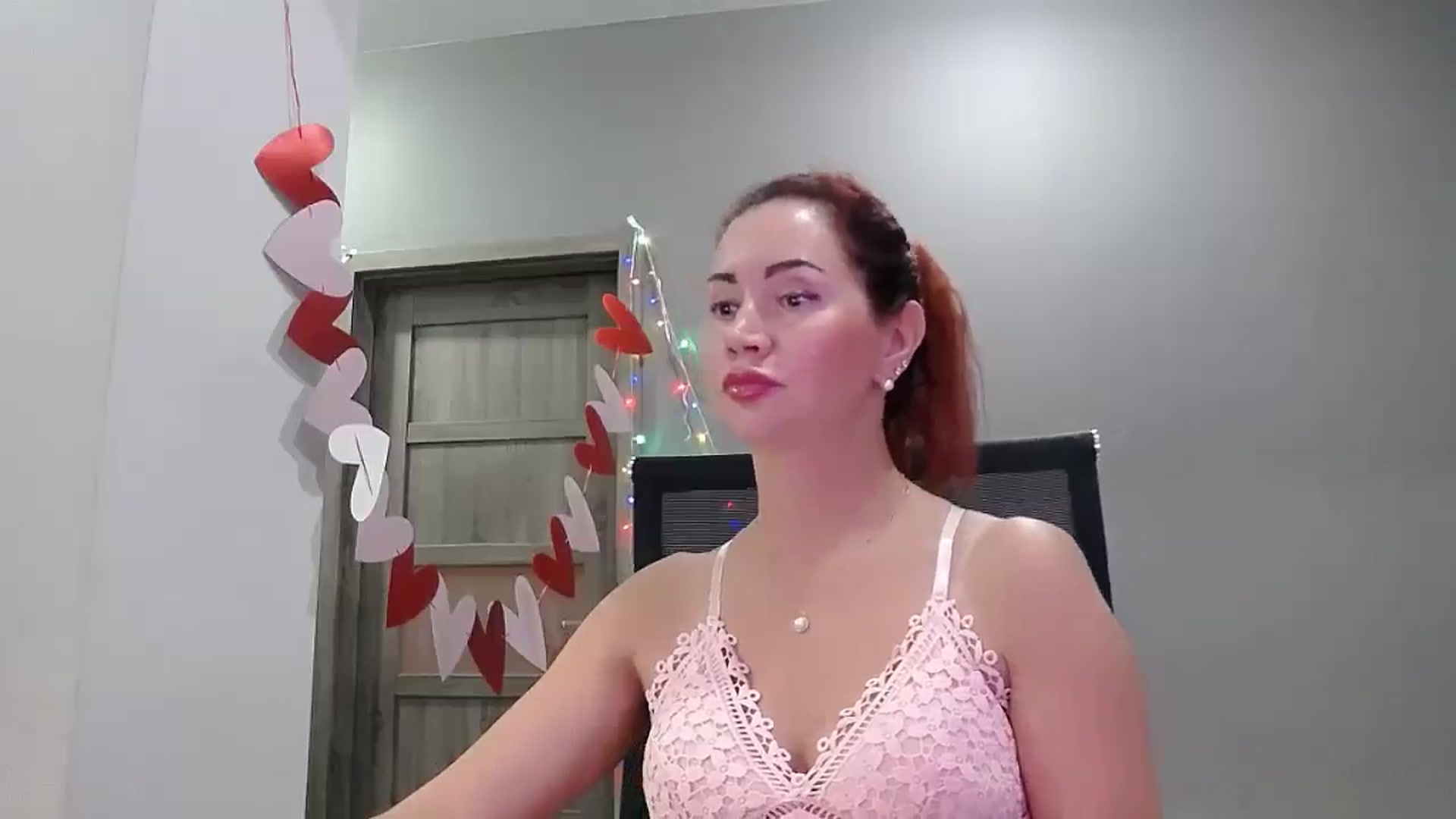 Gallery image thumbnail from XeniaMilf's myfreecams stream on, 10/29/2025, 16:31 image 7 of 20