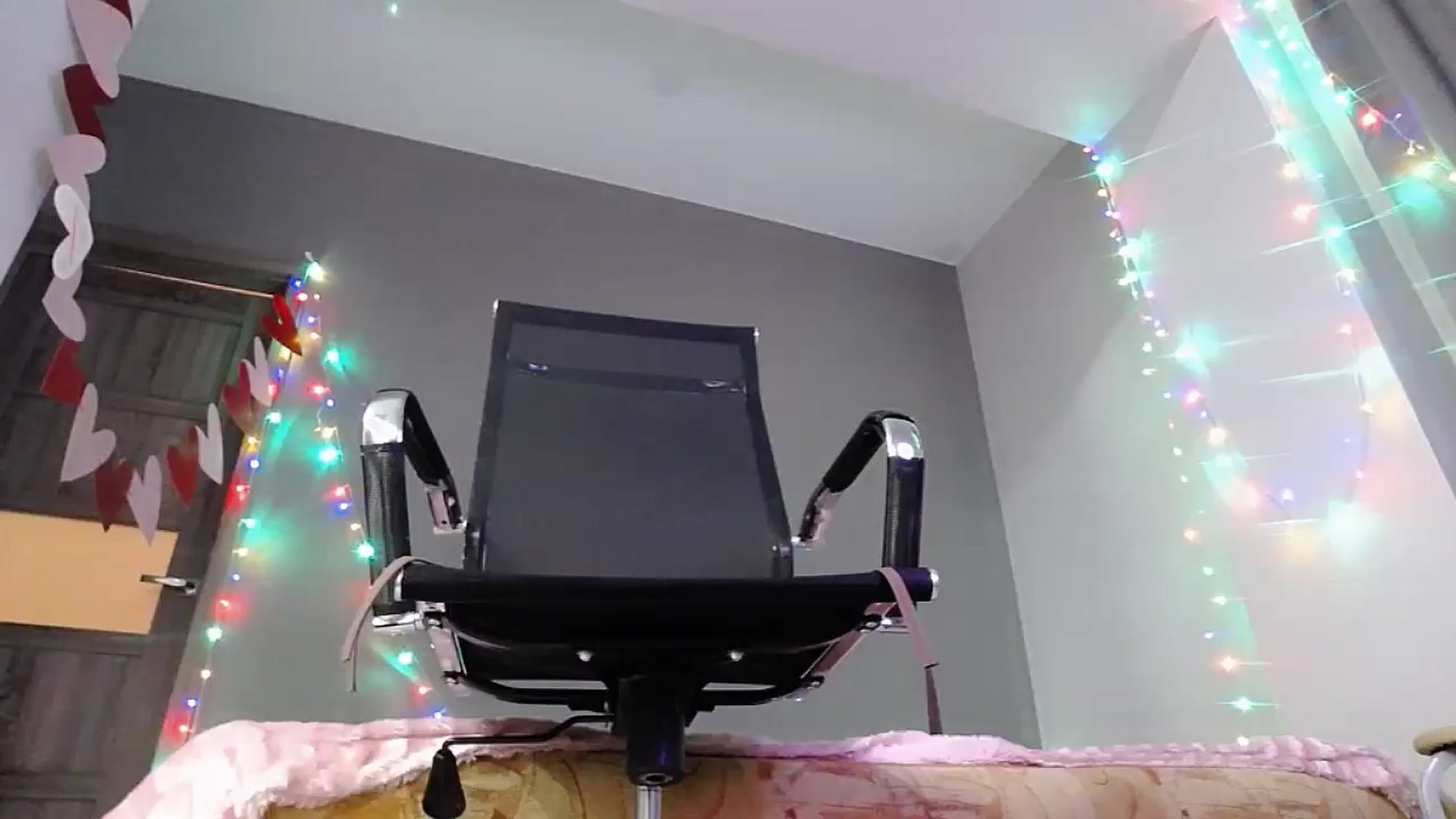 Gallery image thumbnail from XeniaMilf's myfreecams stream on, 11/03/2025, 16:40 image 6 of 20