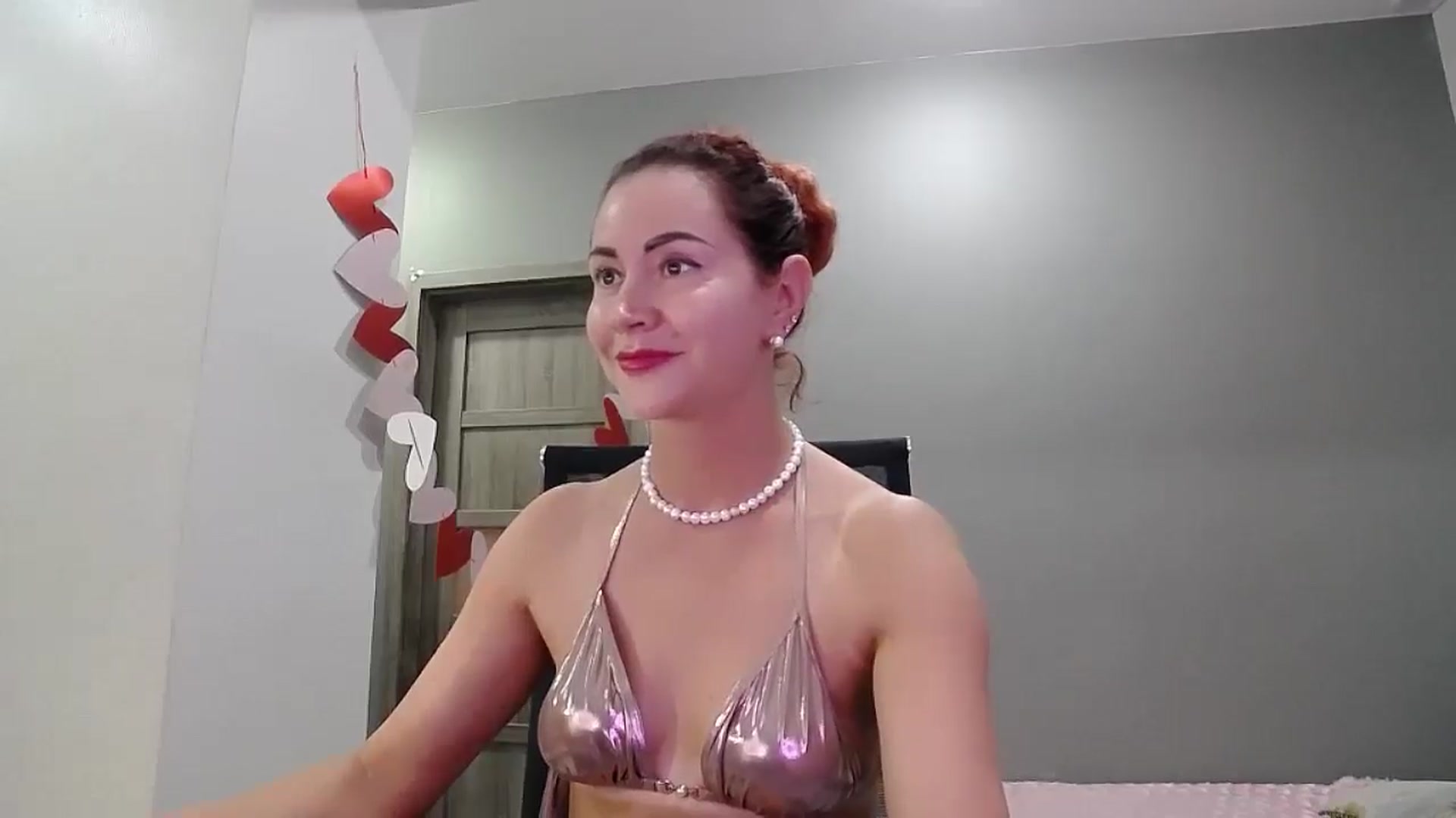 Gallery image thumbnail from XeniaMilf's myfreecams stream on, 11/04/2025, 16:28 image 10 of 20