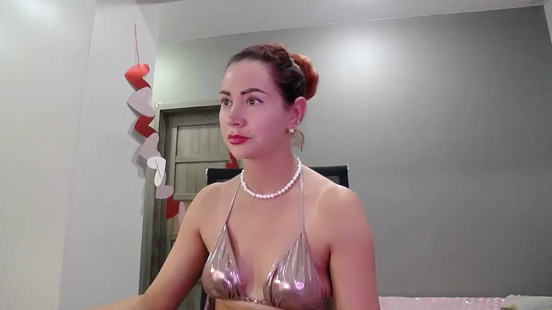 Gallery image thumbnail from XeniaMilf's myfreecams stream on, 11/04/2025, 16:28 image 6 of 20