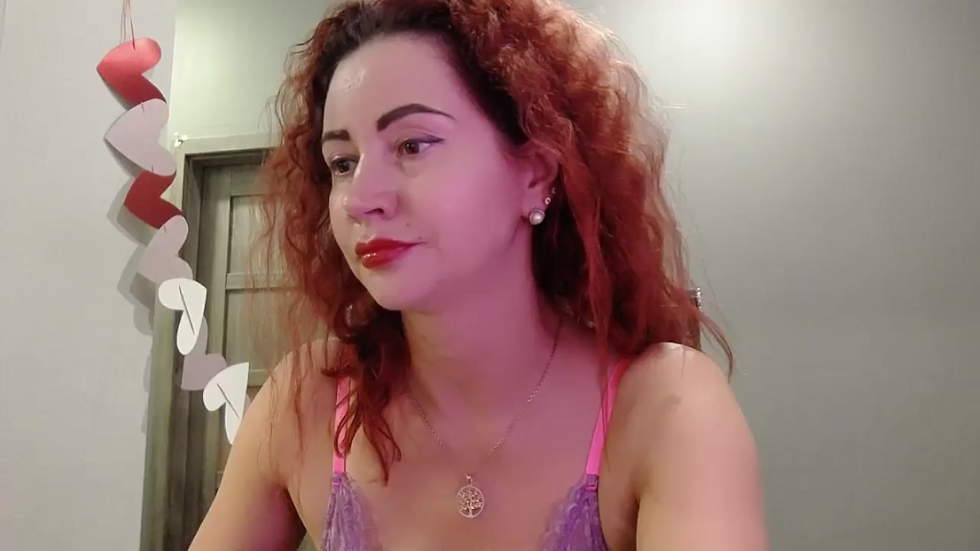Gallery image thumbnail from XeniaMilf's myfreecams stream on, 11/07/2025, 15:39 image 9 of 20
