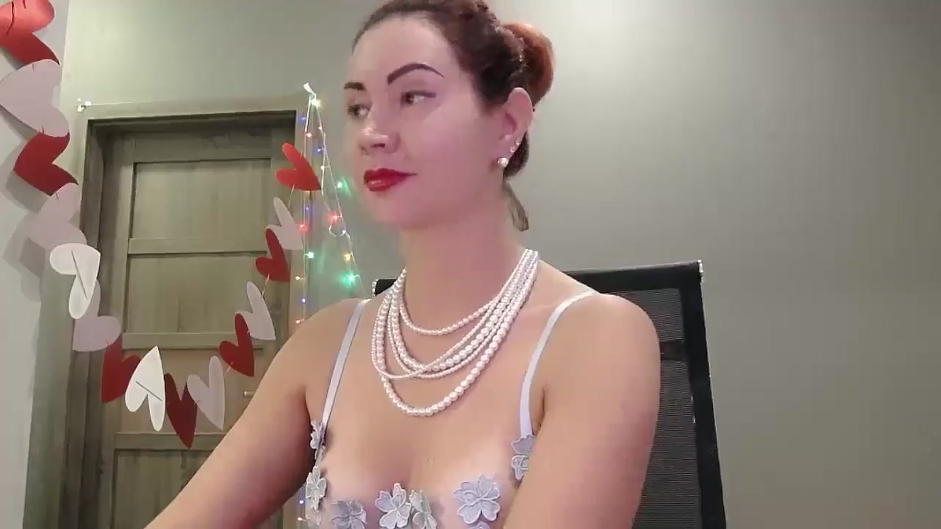 Gallery image thumbnail from XeniaMilf's myfreecams stream on, 11/19/2025, 13:32 image 2 of 20