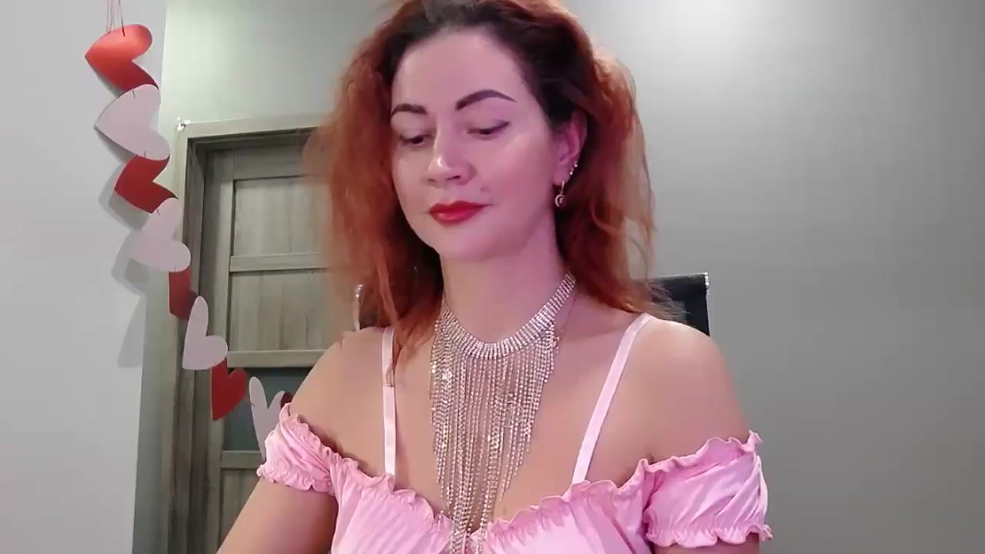 Gallery image thumbnail from XeniaMilf's myfreecams stream on, 12/02/2025, 16:58 image 1 of 20