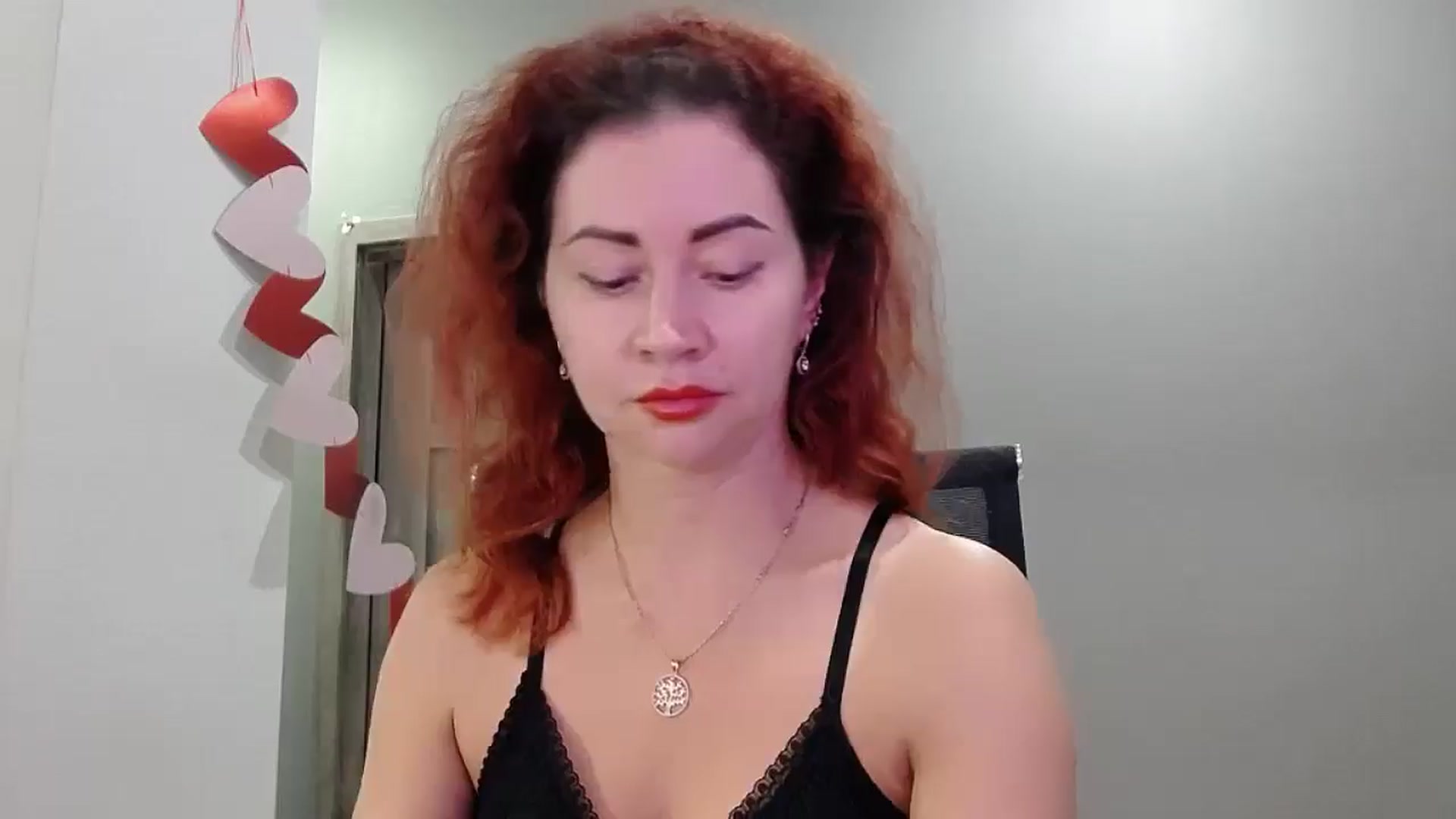 Gallery image thumbnail from XeniaMilf's myfreecams stream on, 12/04/2025, 15:17 image 6 of 20