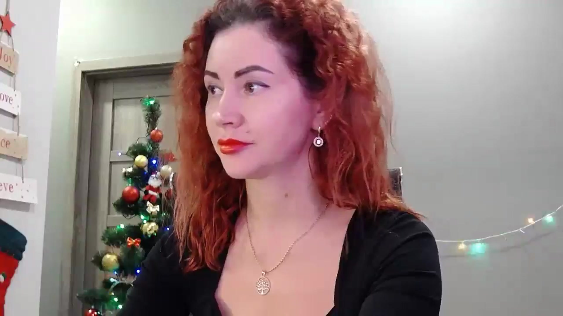 Gallery image thumbnail from XeniaMilf's myfreecams stream on, 12/10/2025, 17:09 image 3 of 20