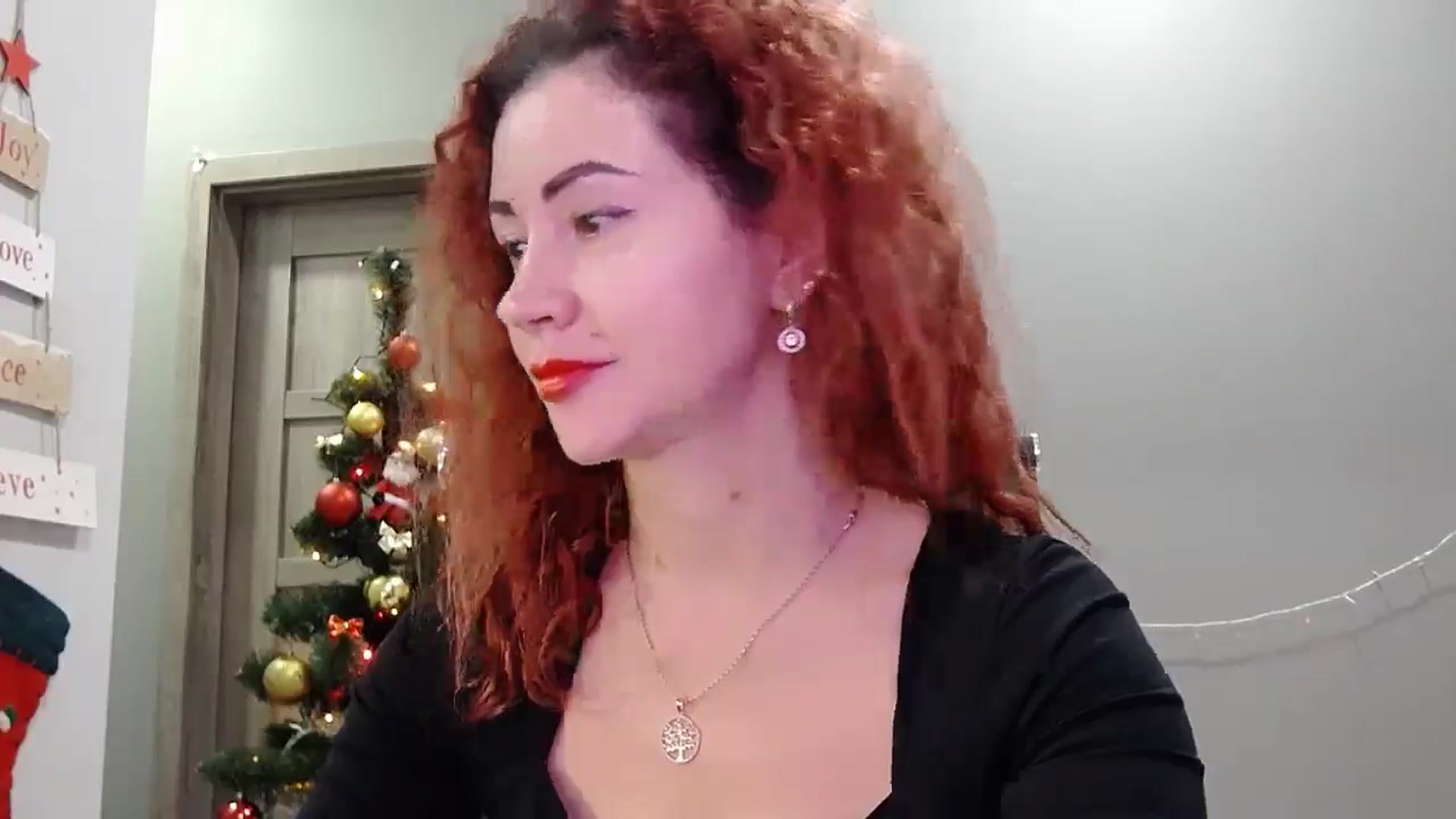 Gallery image thumbnail from XeniaMilf's myfreecams stream on, 12/10/2025, 17:09 image 2 of 20