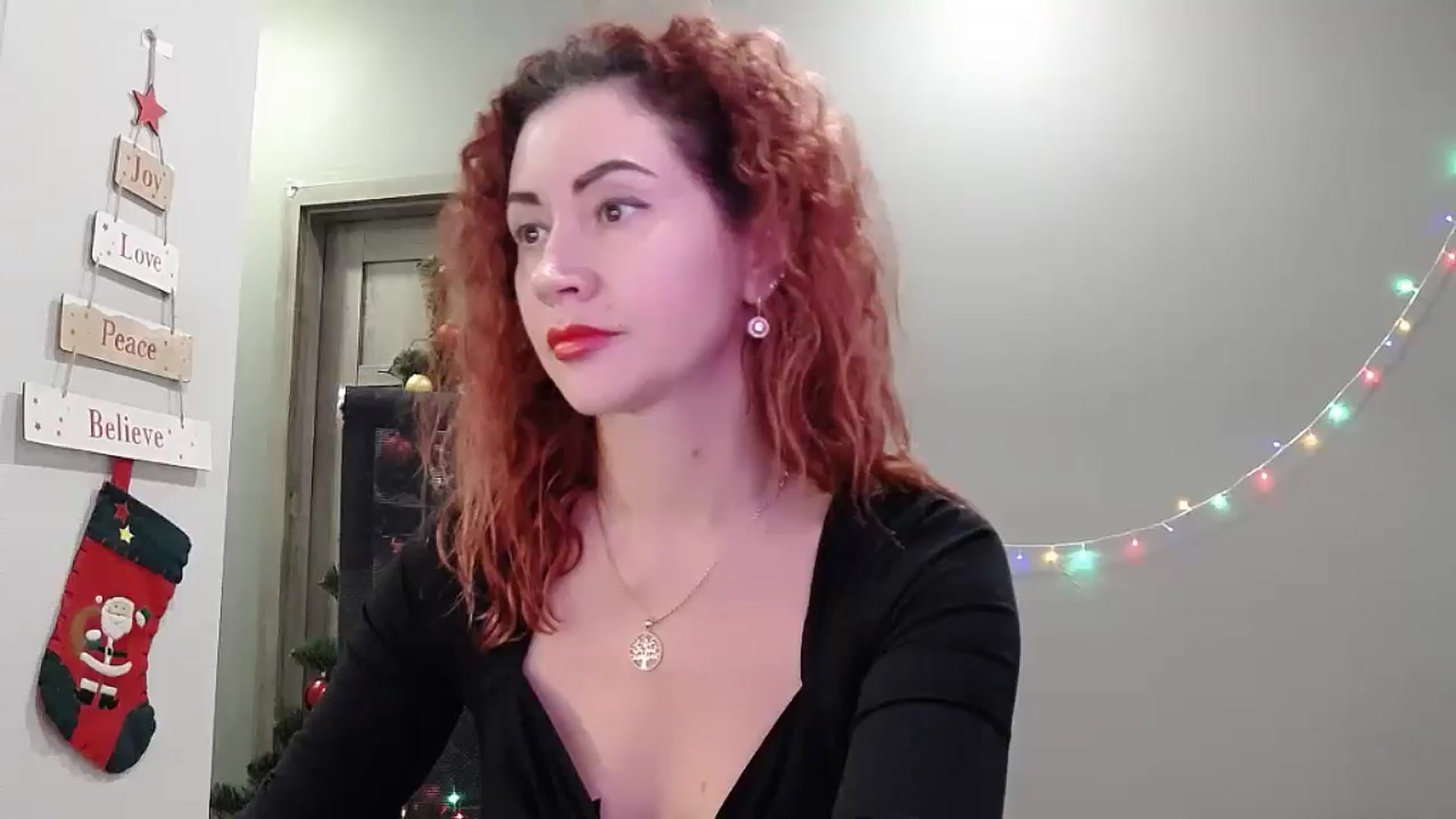 Gallery image thumbnail from XeniaMilf's myfreecams stream on, 12/10/2025, 17:09 image 17 of 20