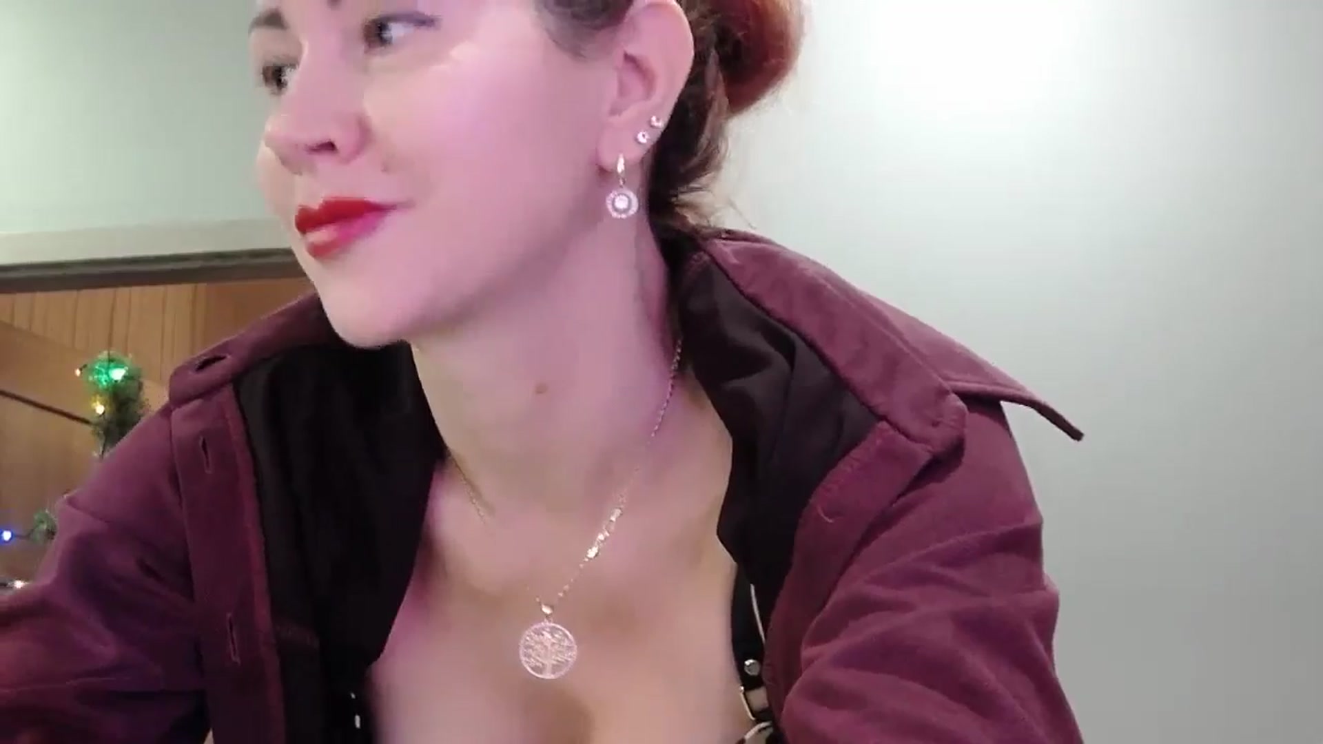 Gallery image thumbnail from XeniaMilf's myfreecams stream on, 12/11/2025, 13:21 image 19 of 20