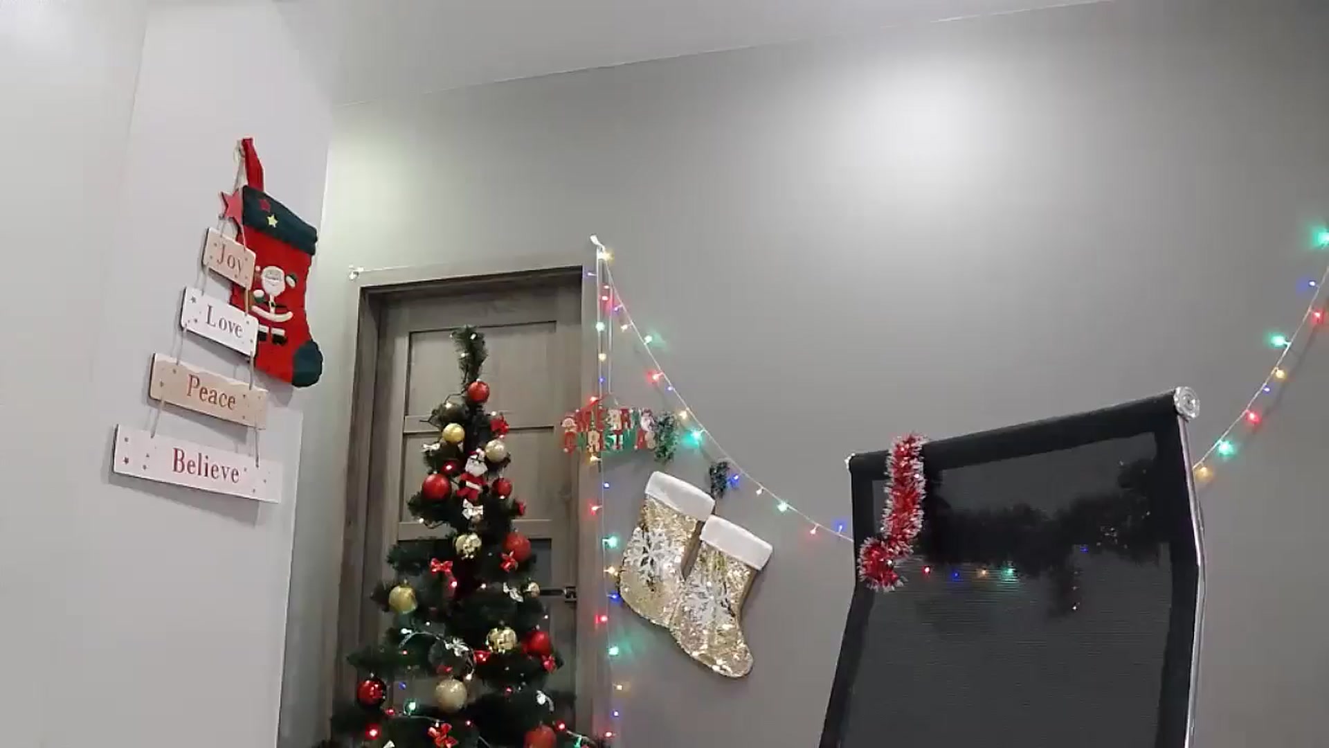 Gallery image thumbnail from XeniaMilf's myfreecams stream on, 12/14/2025, 14:24 image 10 of 20
